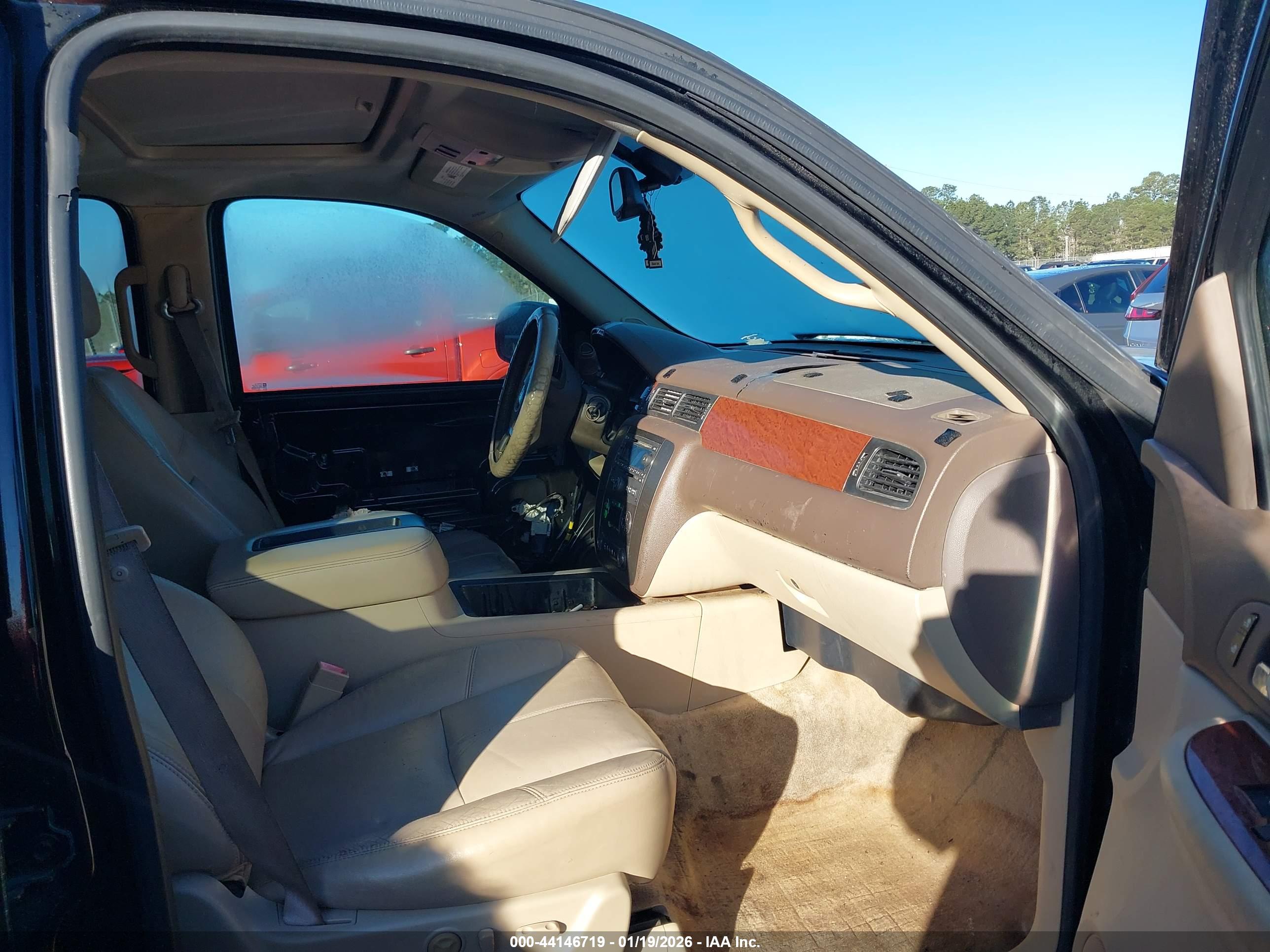 GMC YUKON image 5