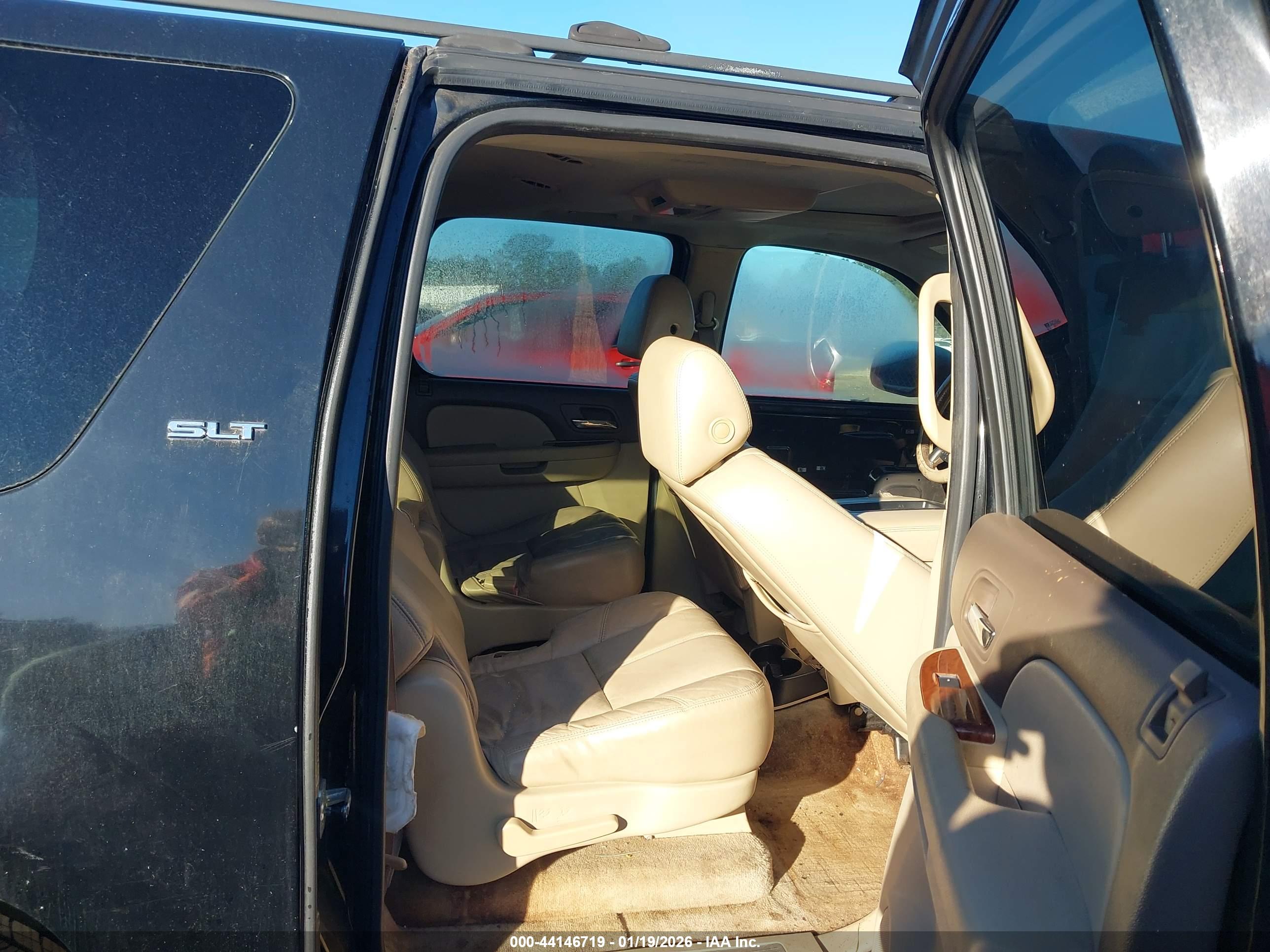 GMC YUKON image 8