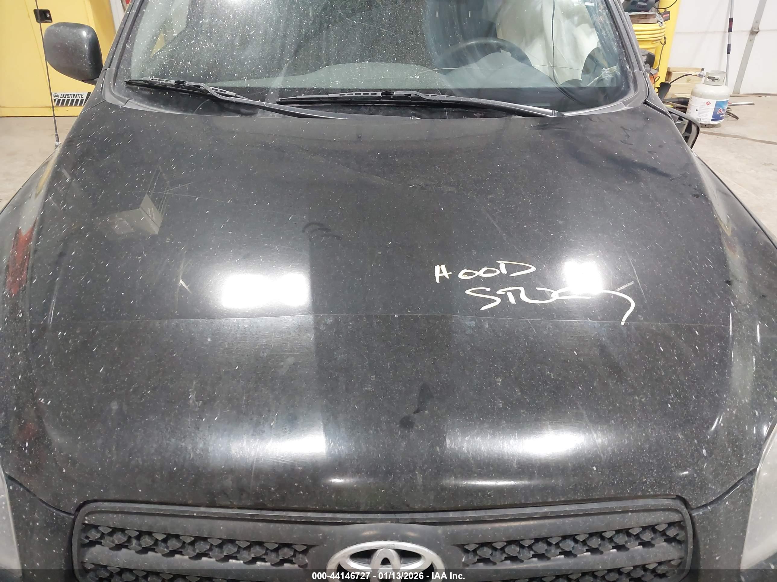 TOYOTA RAV4 image 10