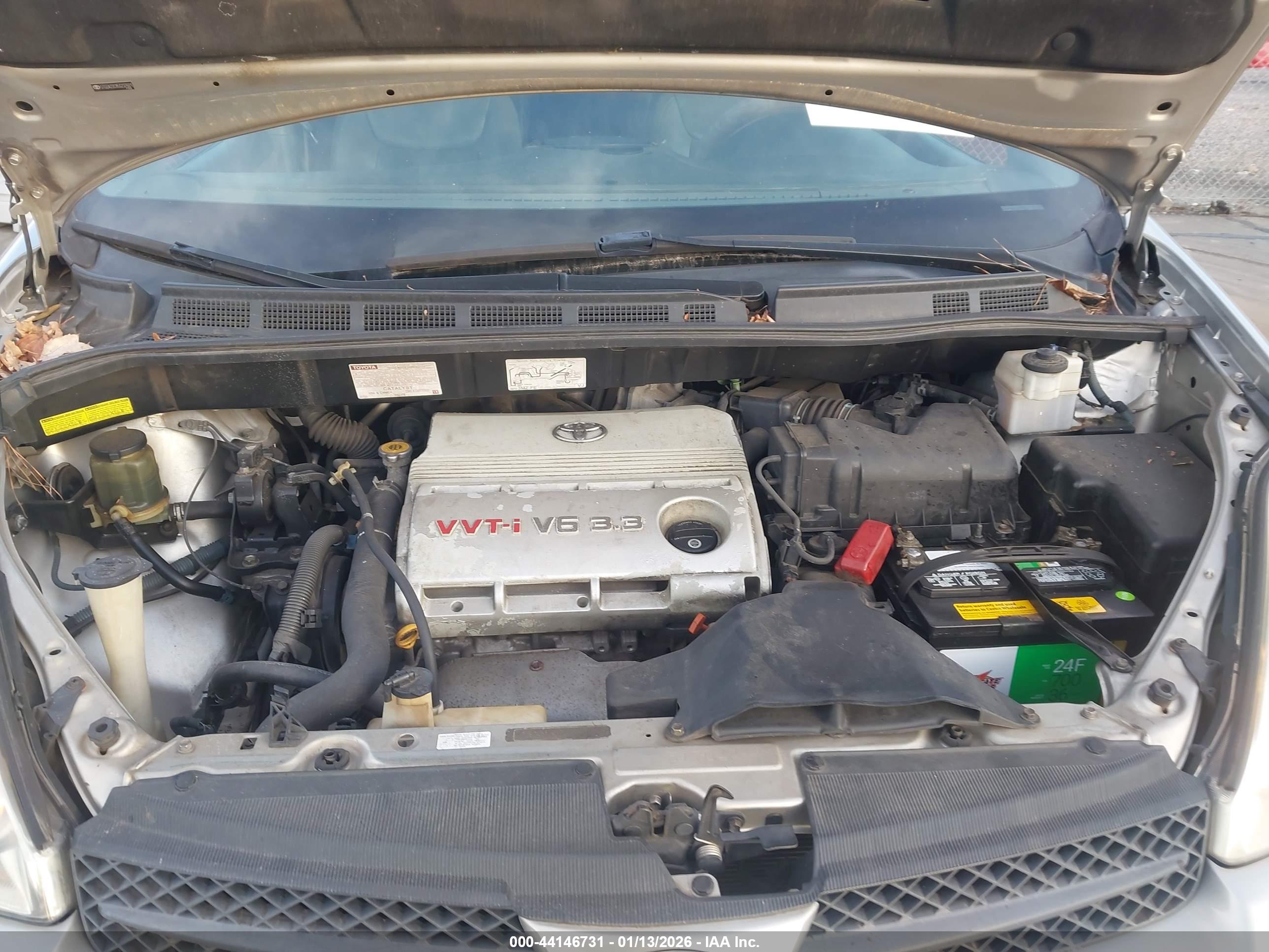 TOYOTA SIENNA image 10