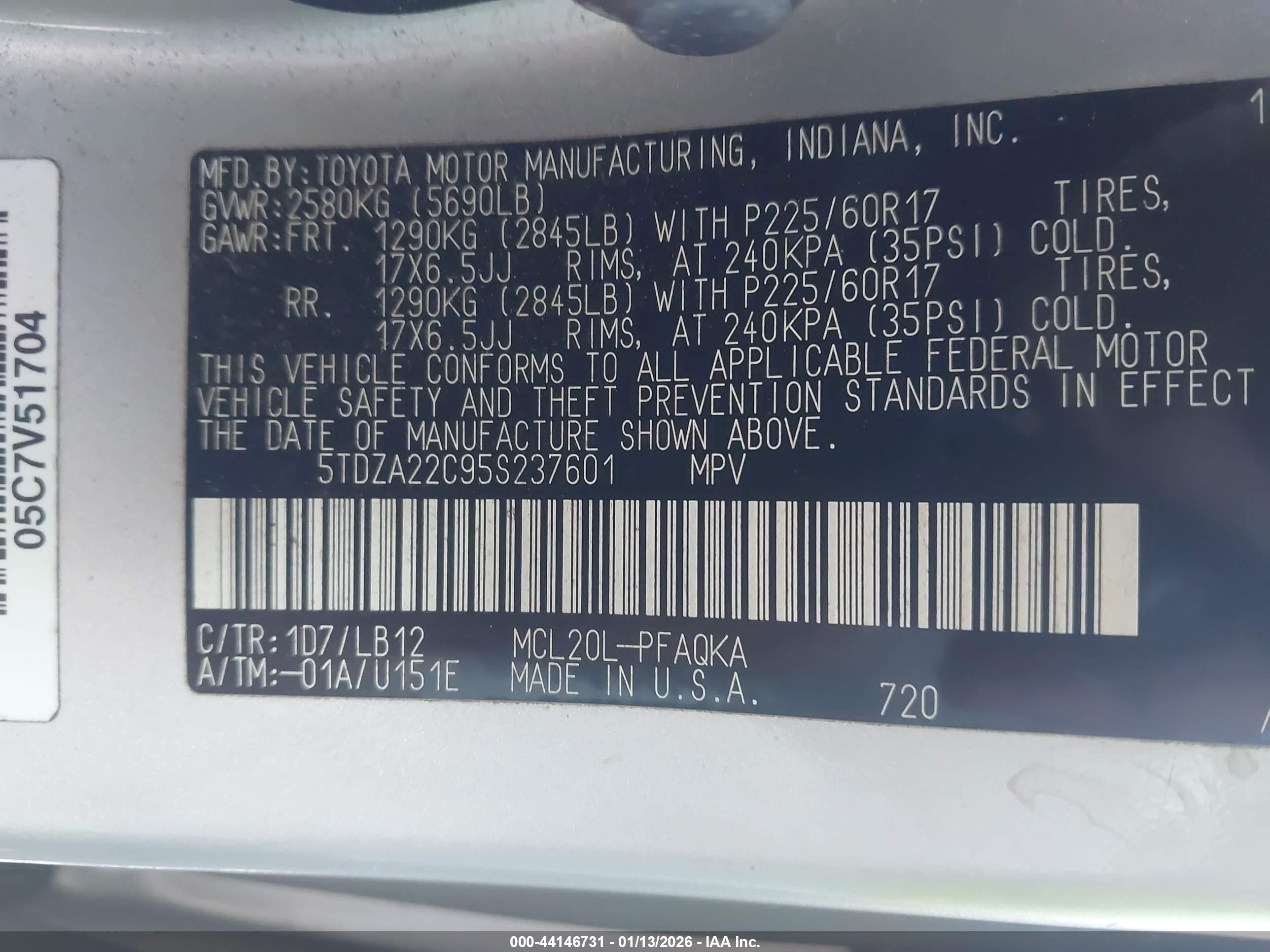 TOYOTA SIENNA image 9
