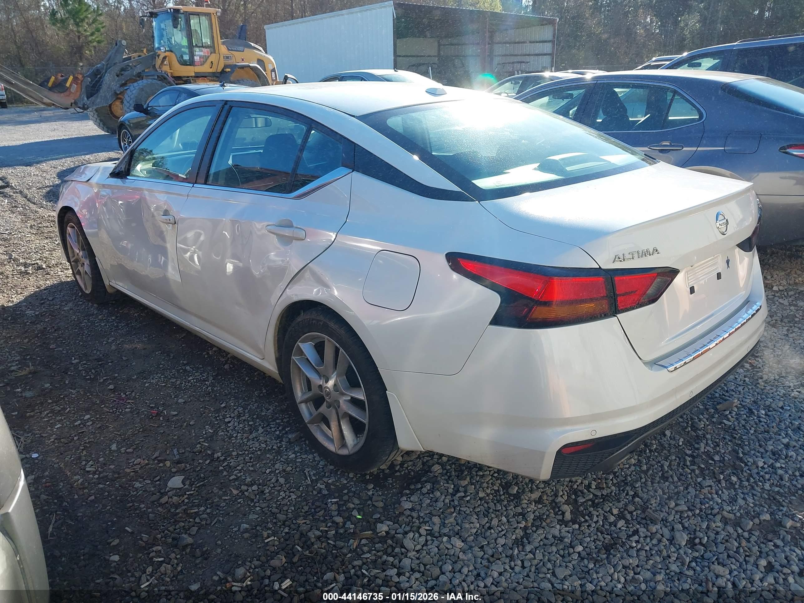 NISSAN ALTIMA image 3
