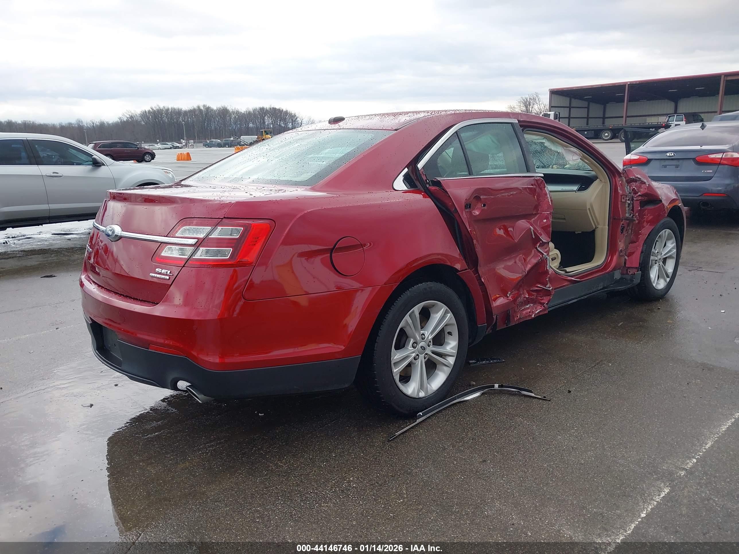 FORD TAURUS image 4