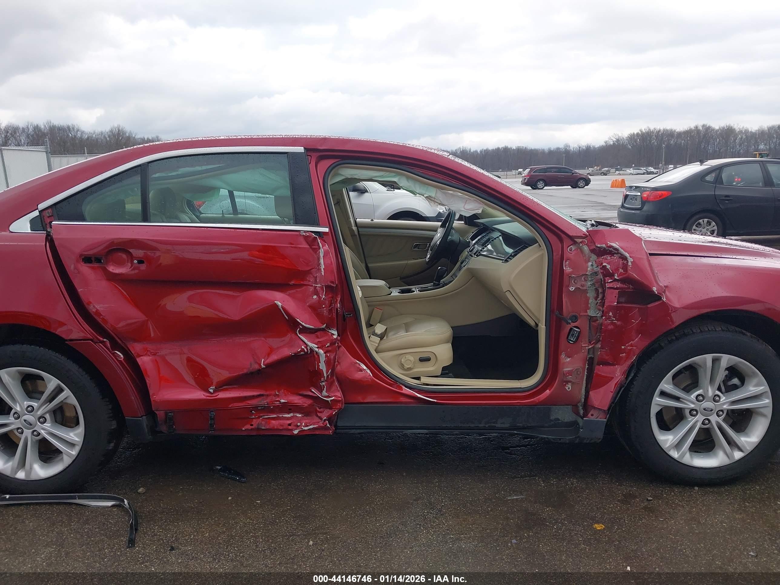 FORD TAURUS image 6