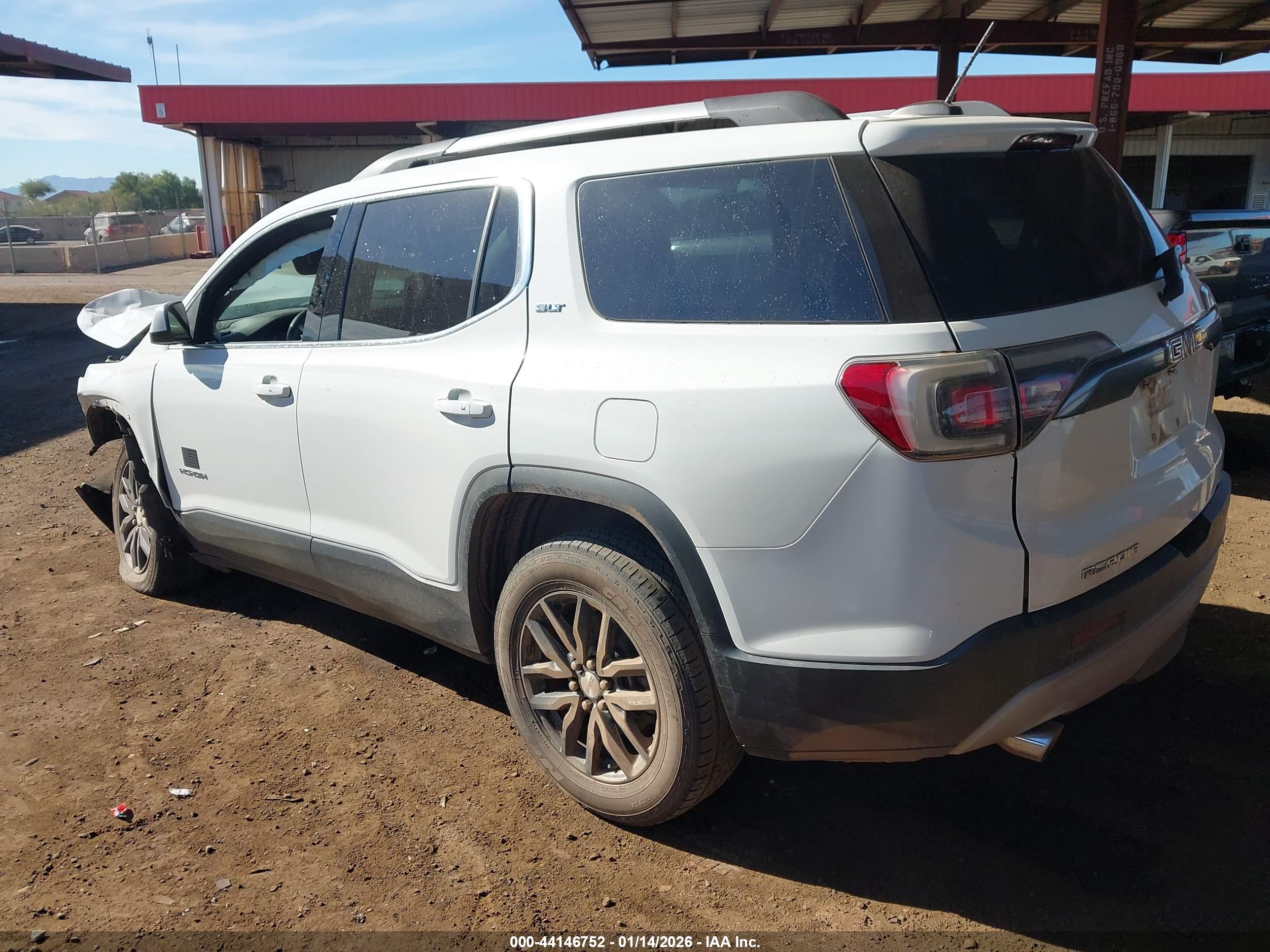 GMC ACADIA image 3