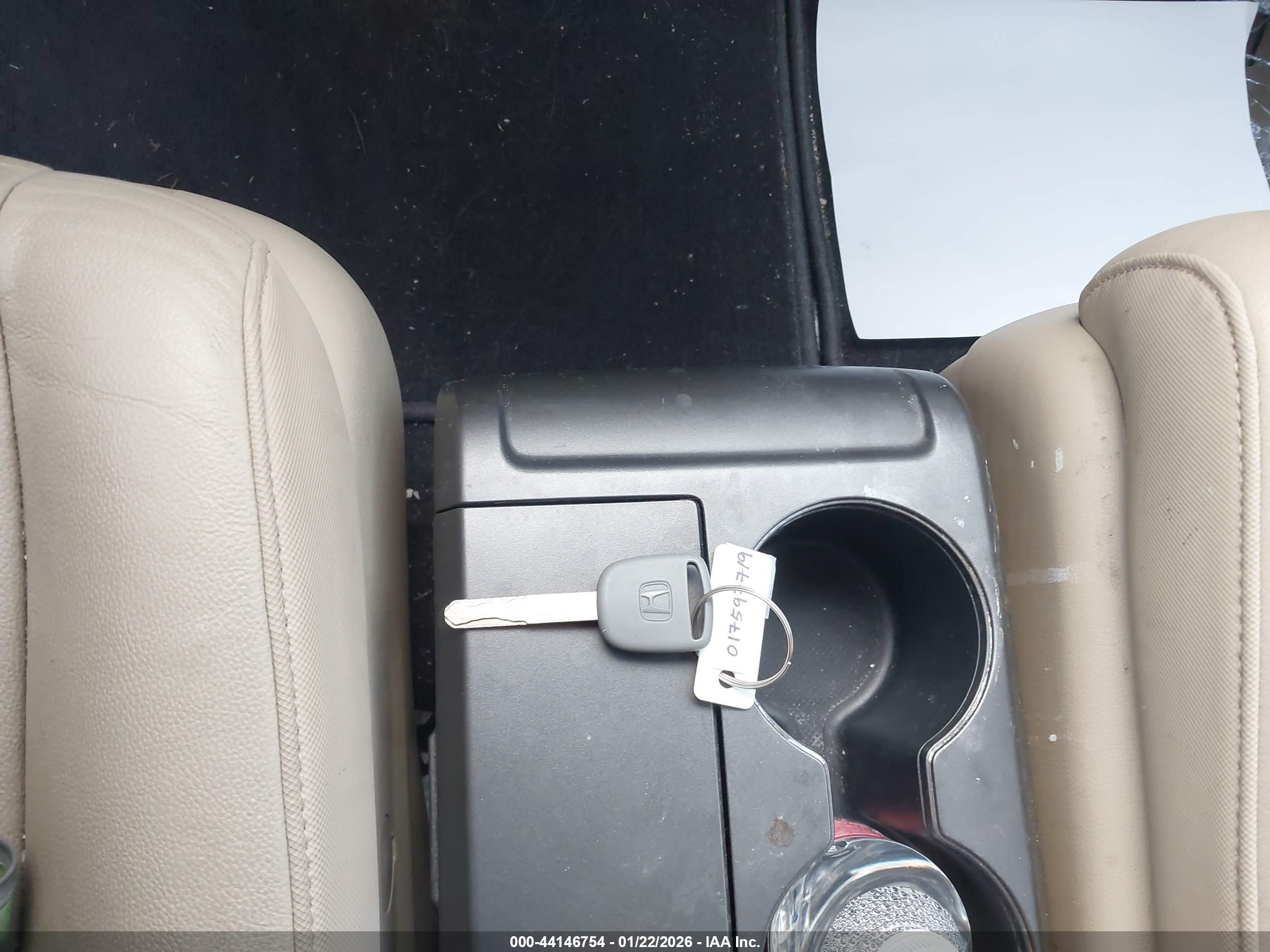 HONDA CR-V image 11
