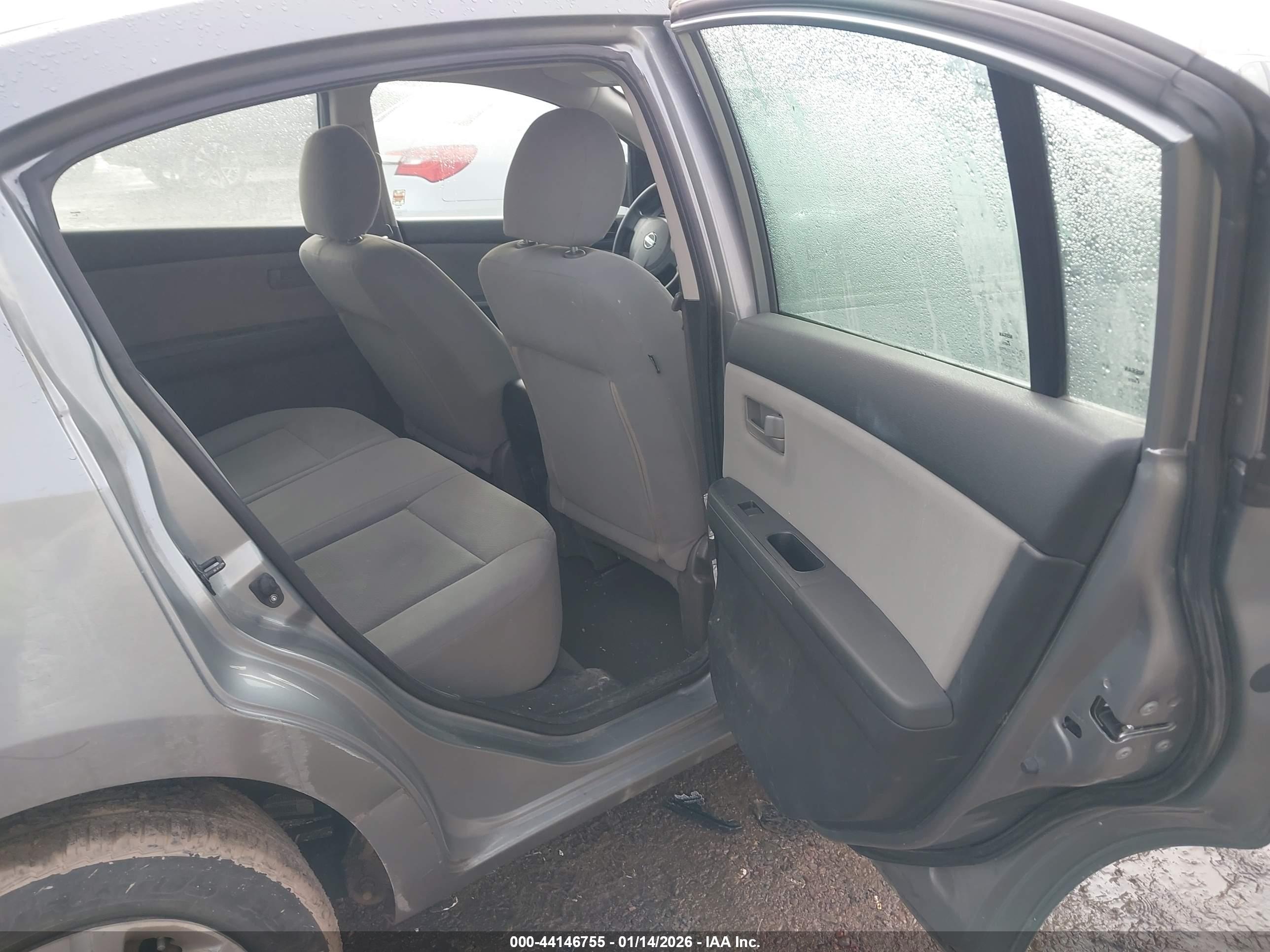 NISSAN SENTRA image 8