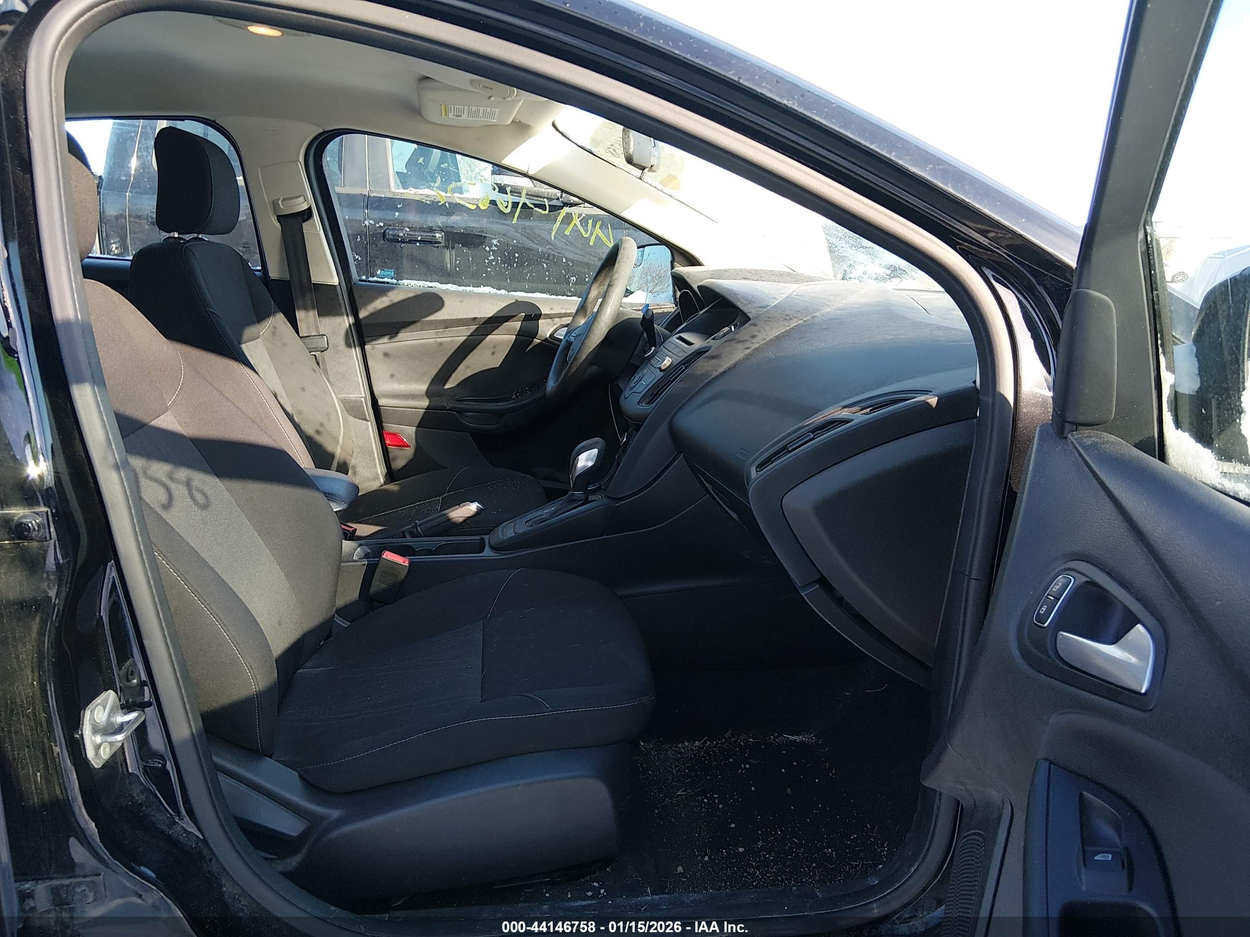 FORD FOCUS image 5