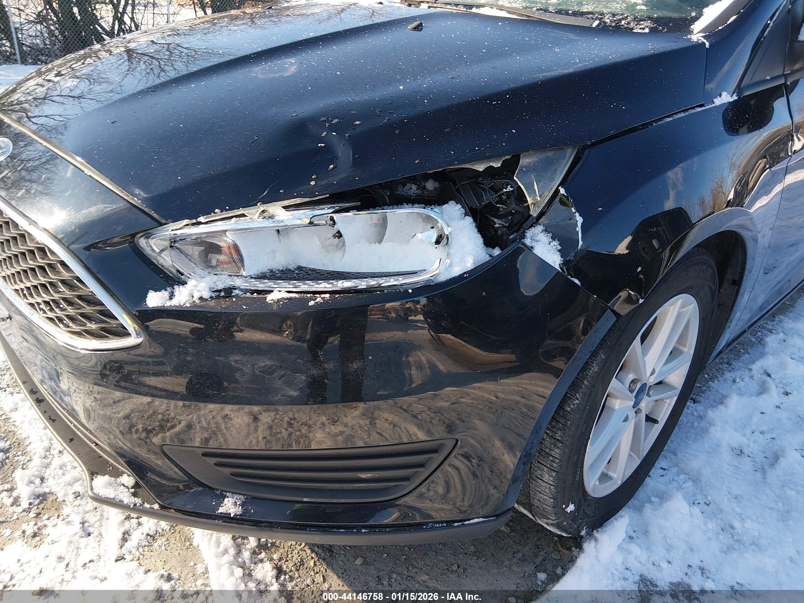 FORD FOCUS image 6