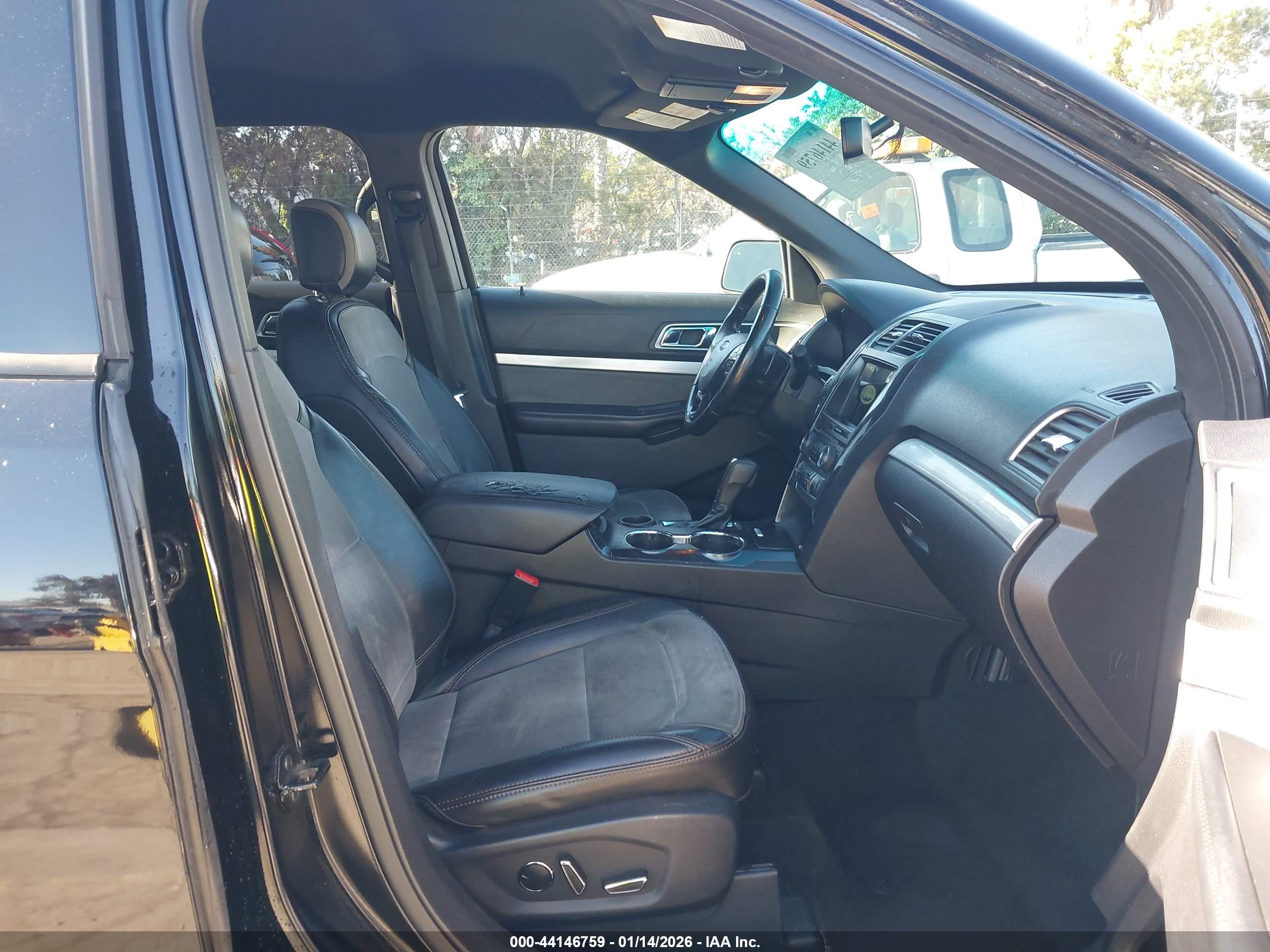 FORD EXPLORER image 5