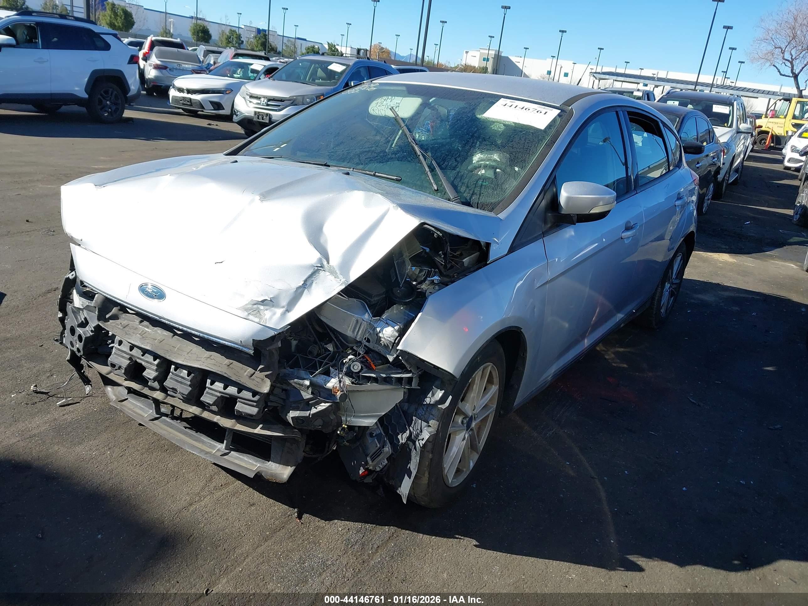 FORD FOCUS image 2