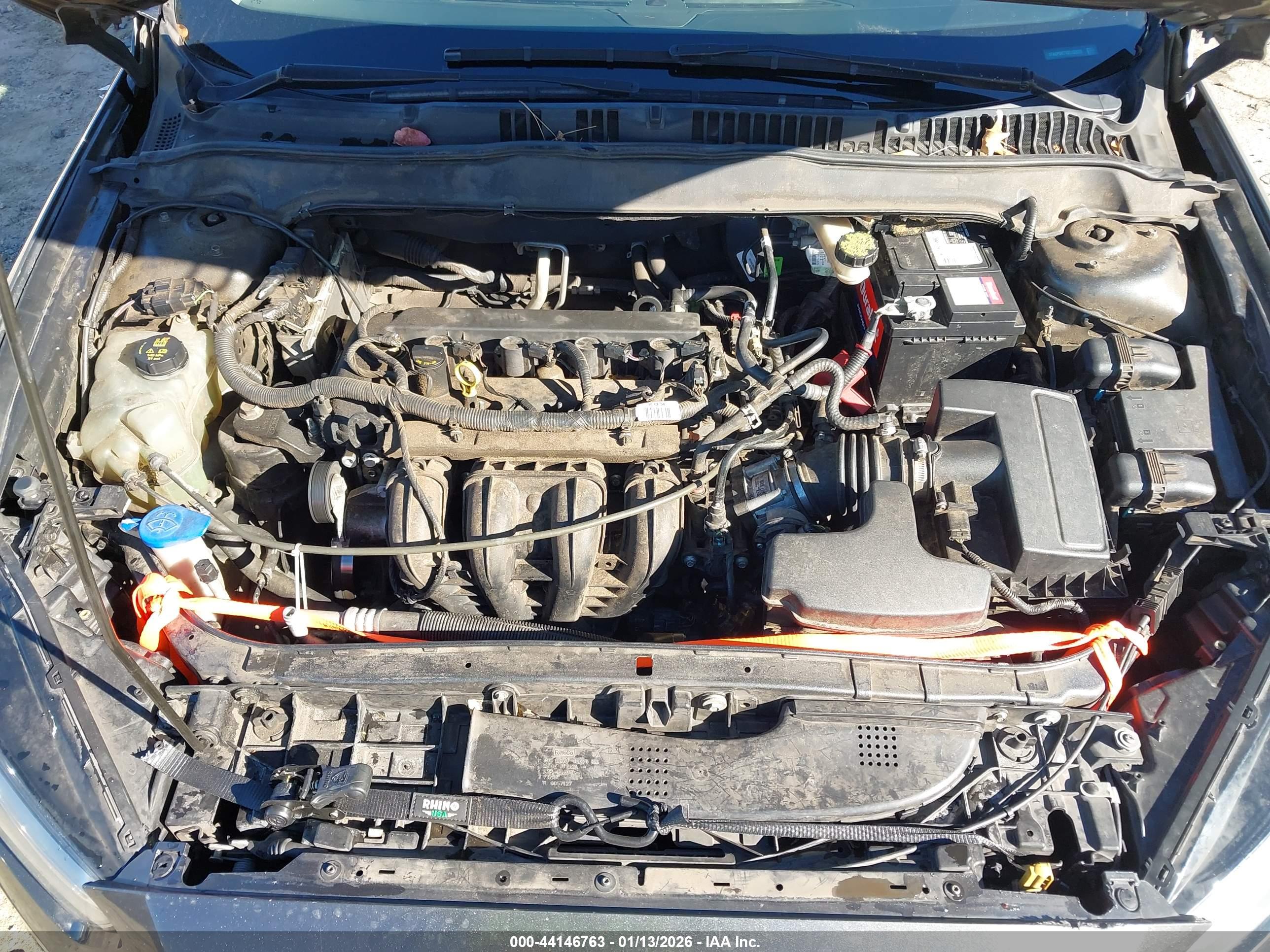 FORD FUSION image 10
