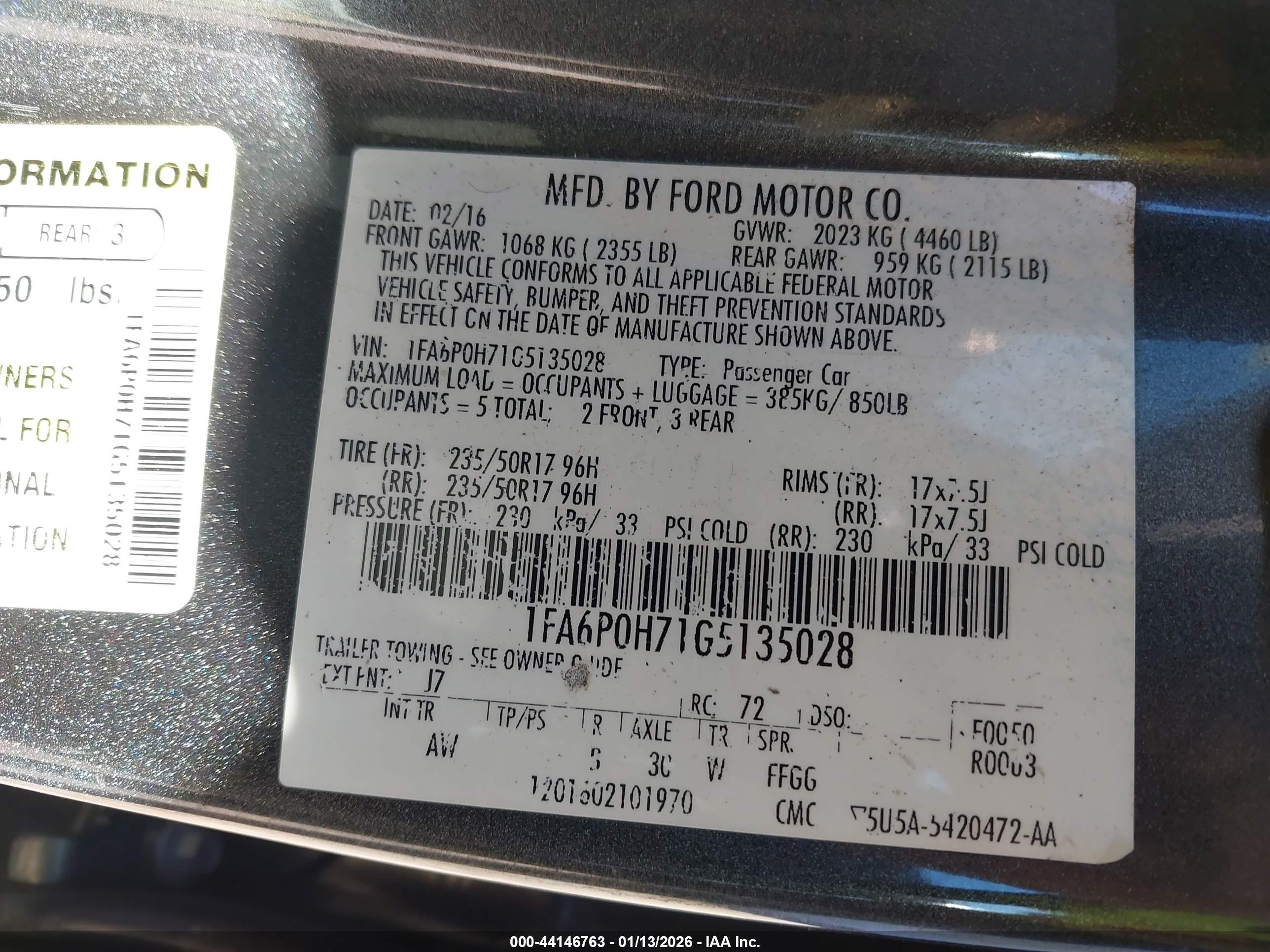 FORD FUSION image 9