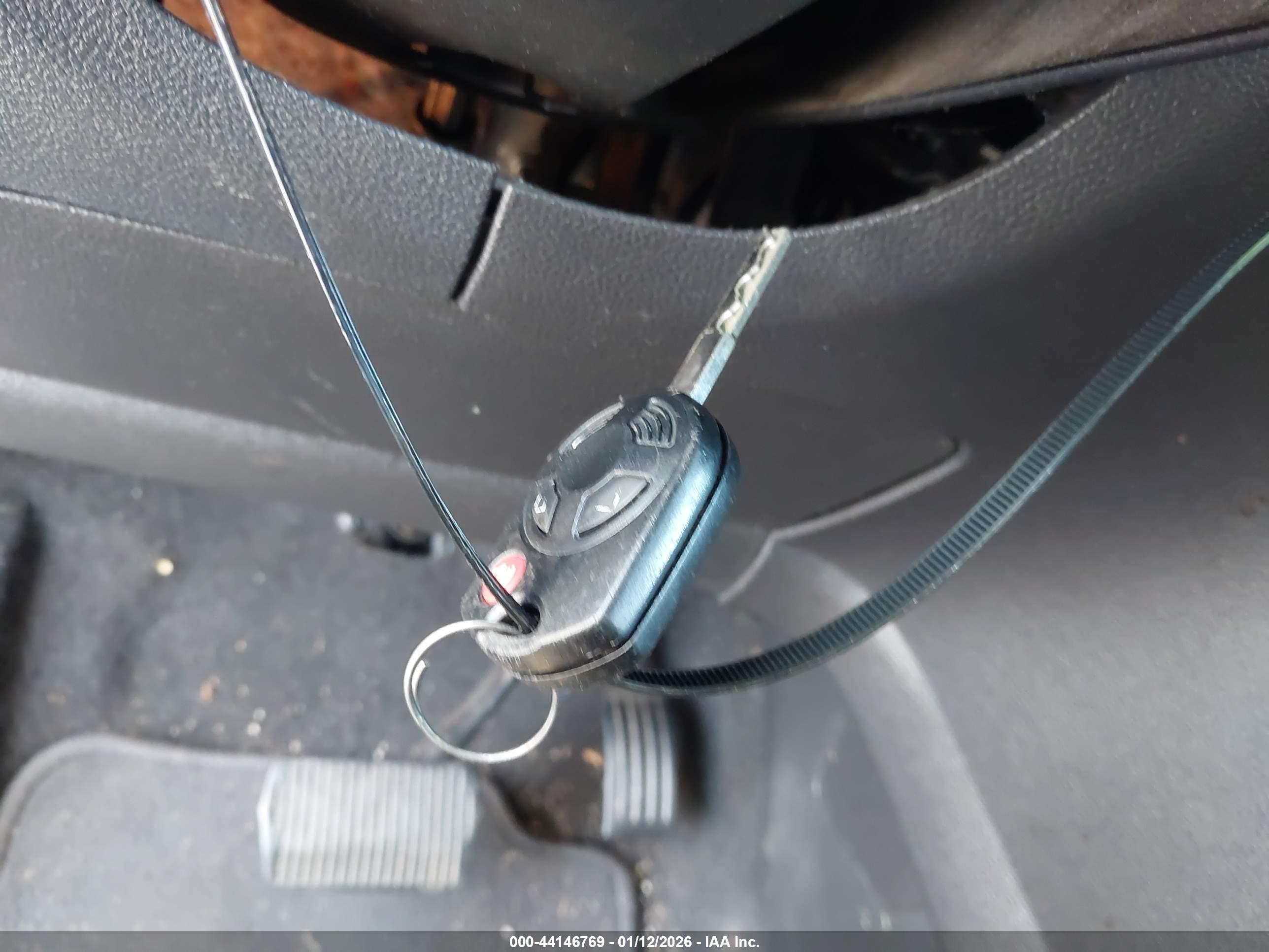 FORD ESCAPE image 11