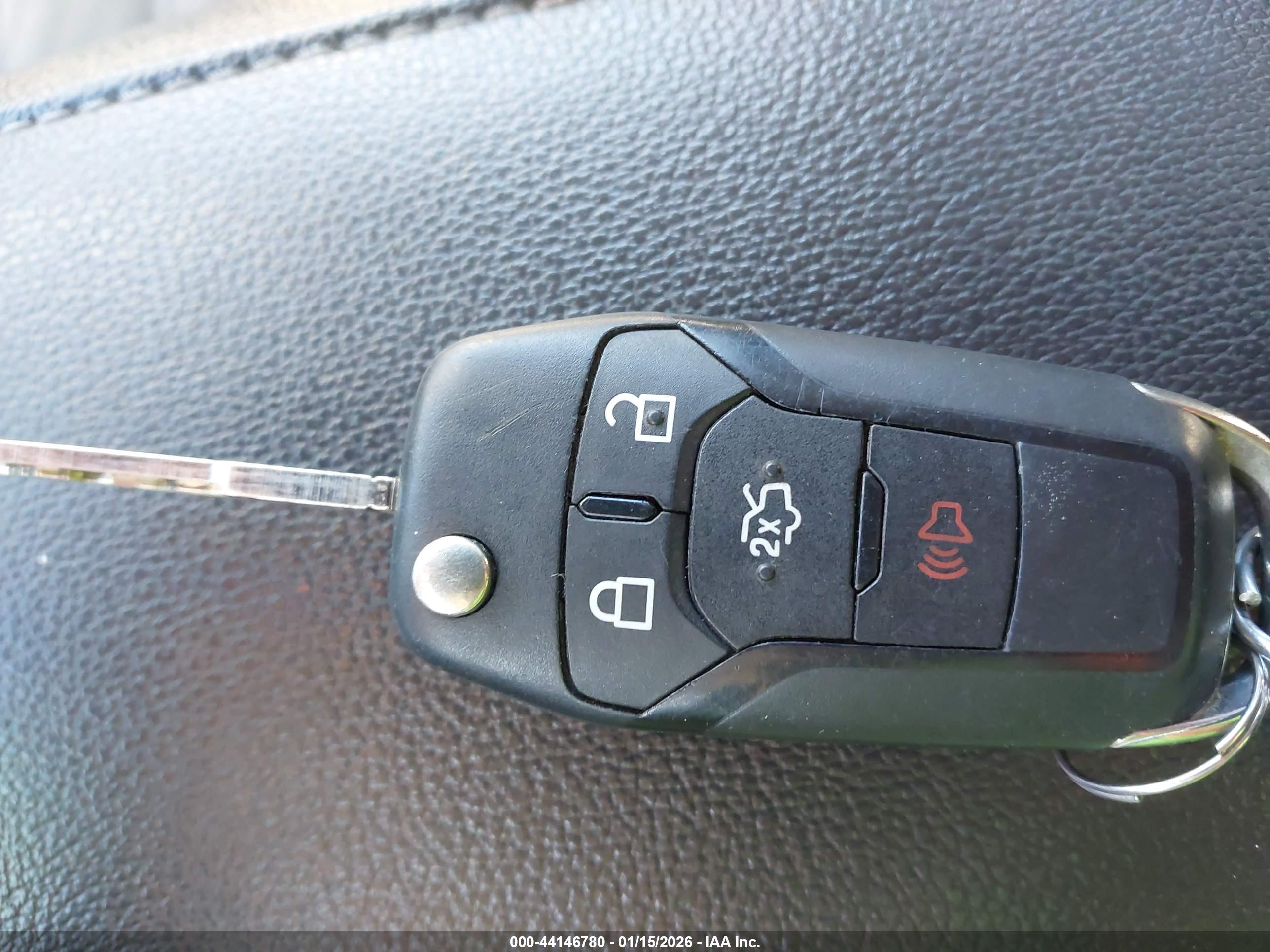 FORD FUSION image 11