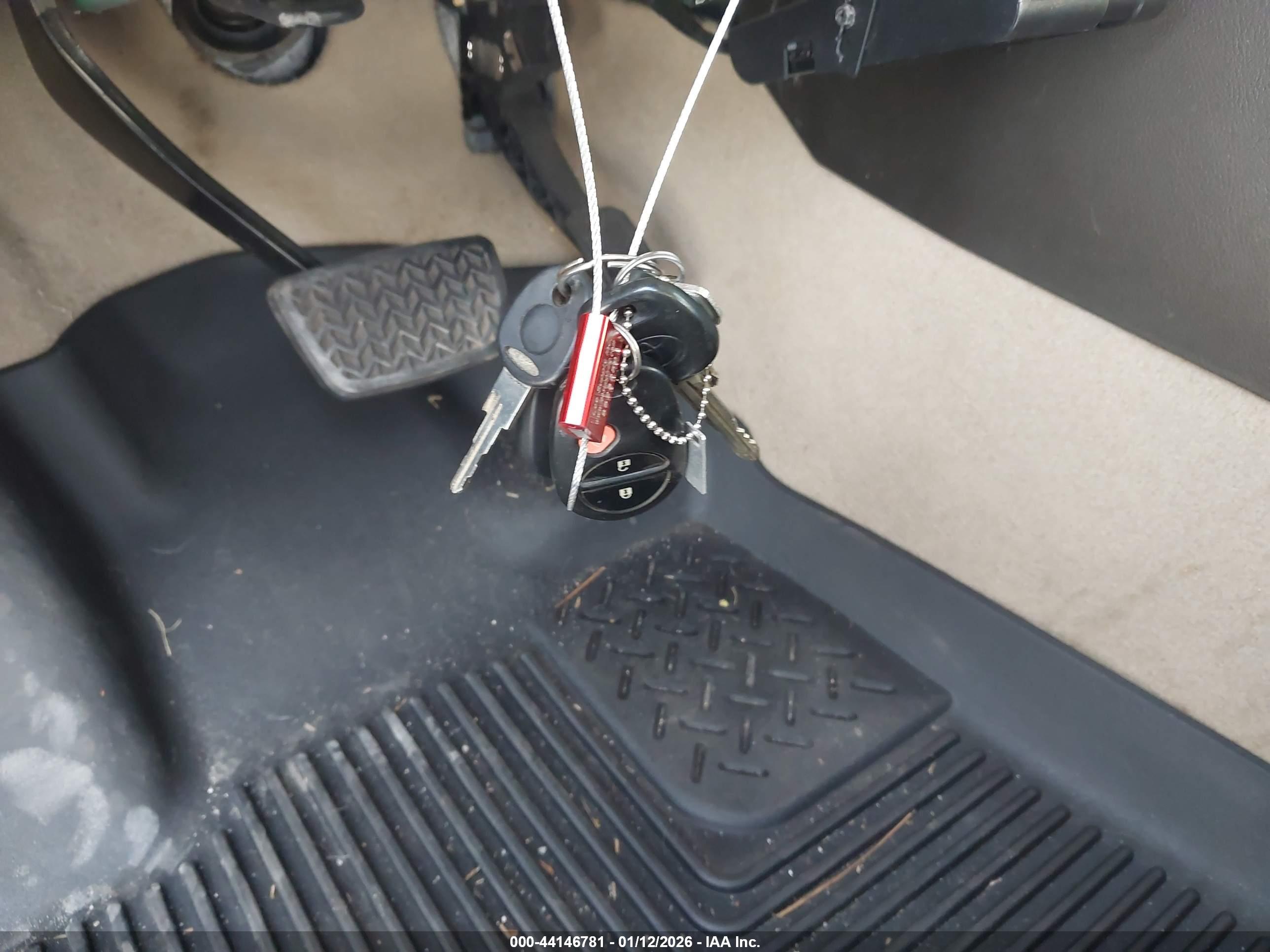 TOYOTA TUNDRA image 11