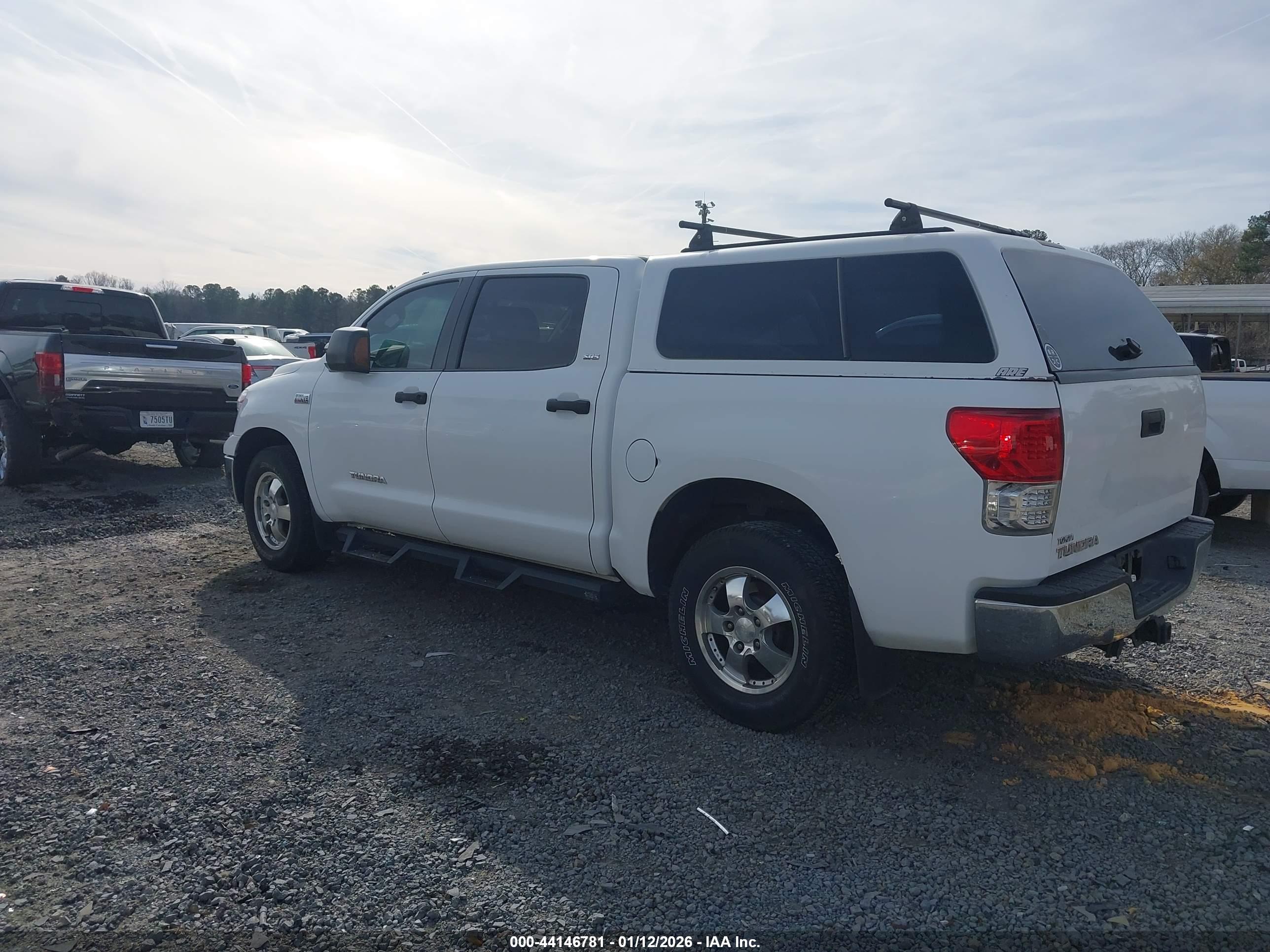 TOYOTA TUNDRA image 3