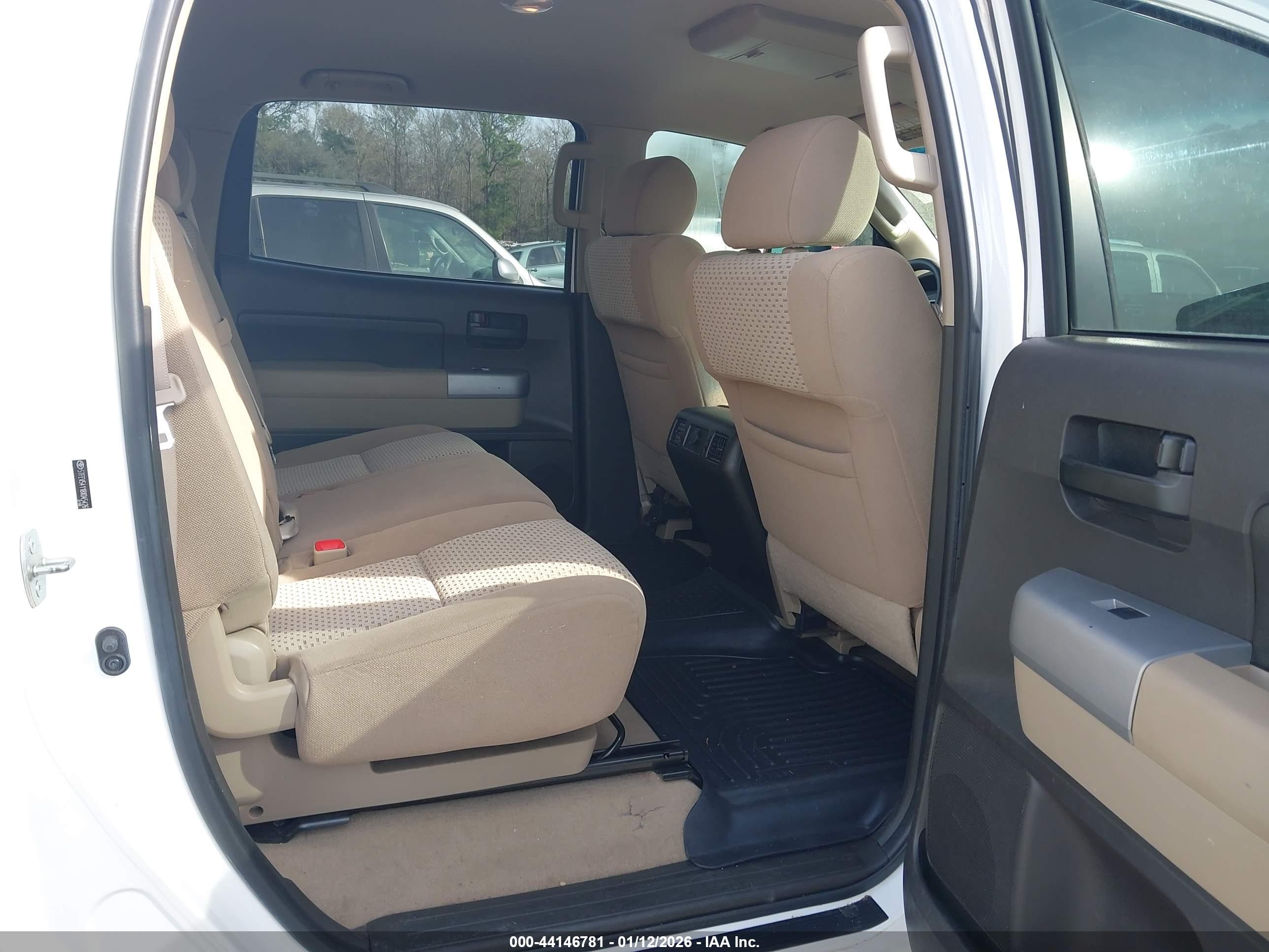 TOYOTA TUNDRA image 8