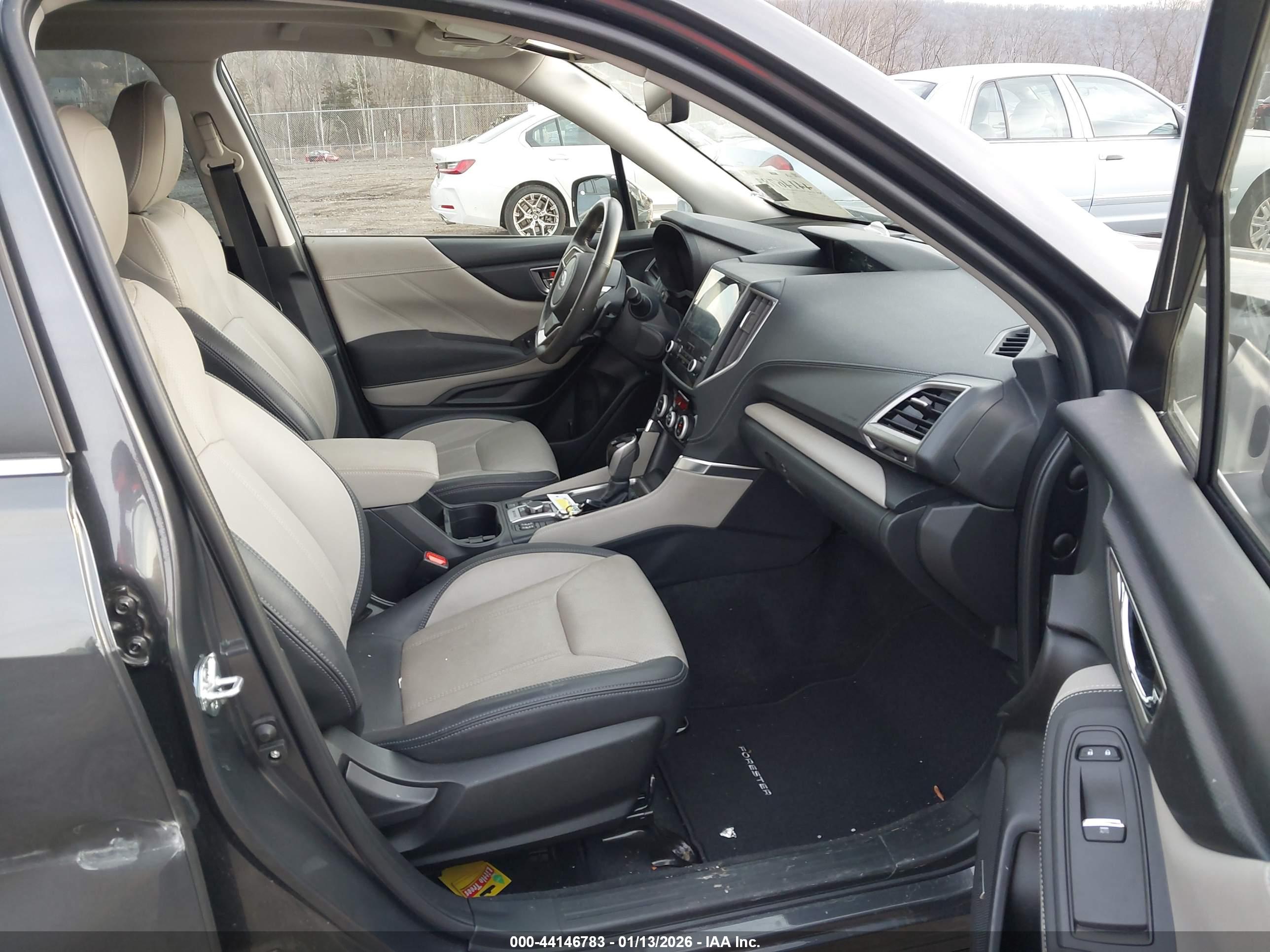 SUBARU FORESTER image 5