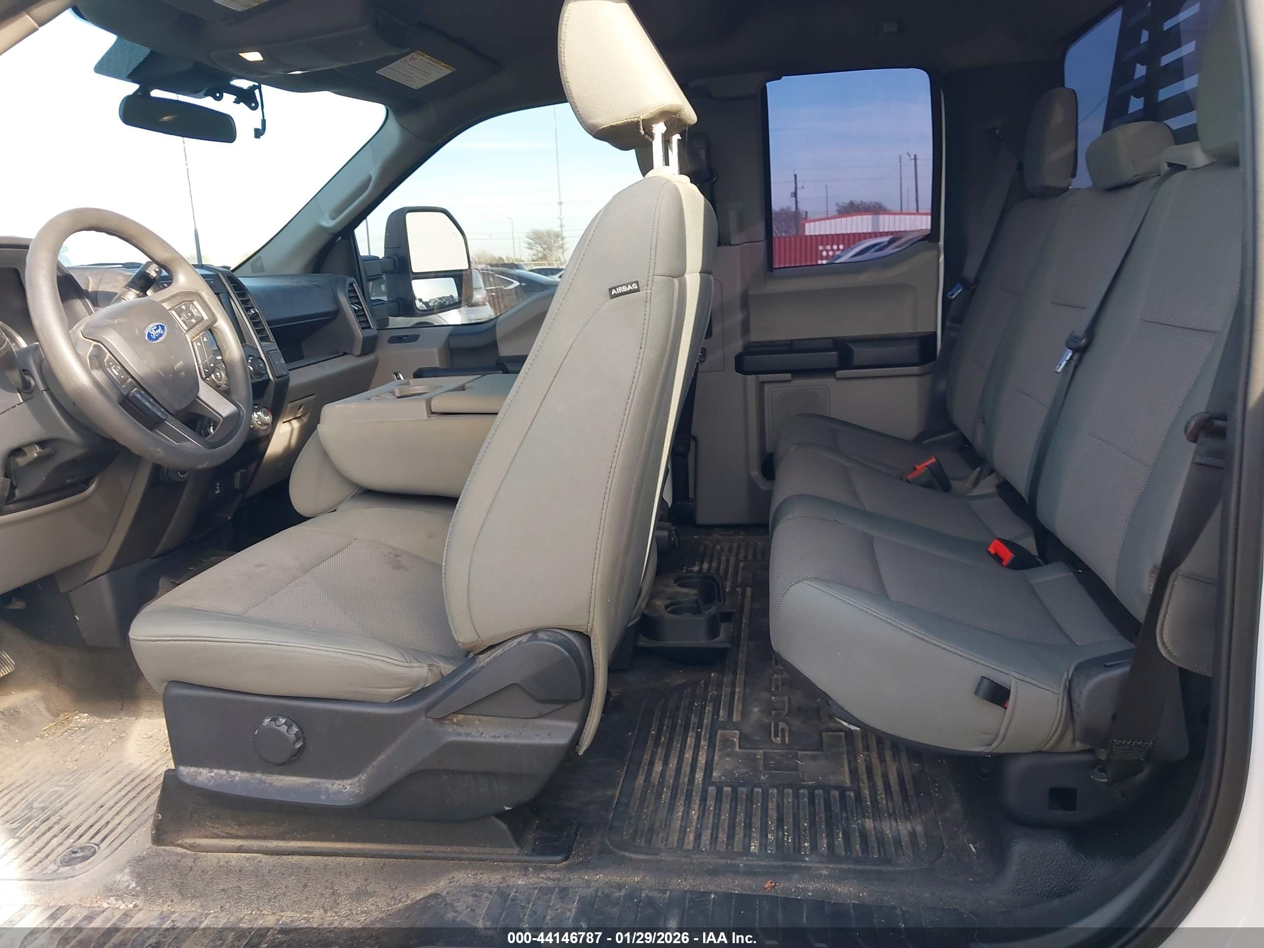 FORD F-350 image 7