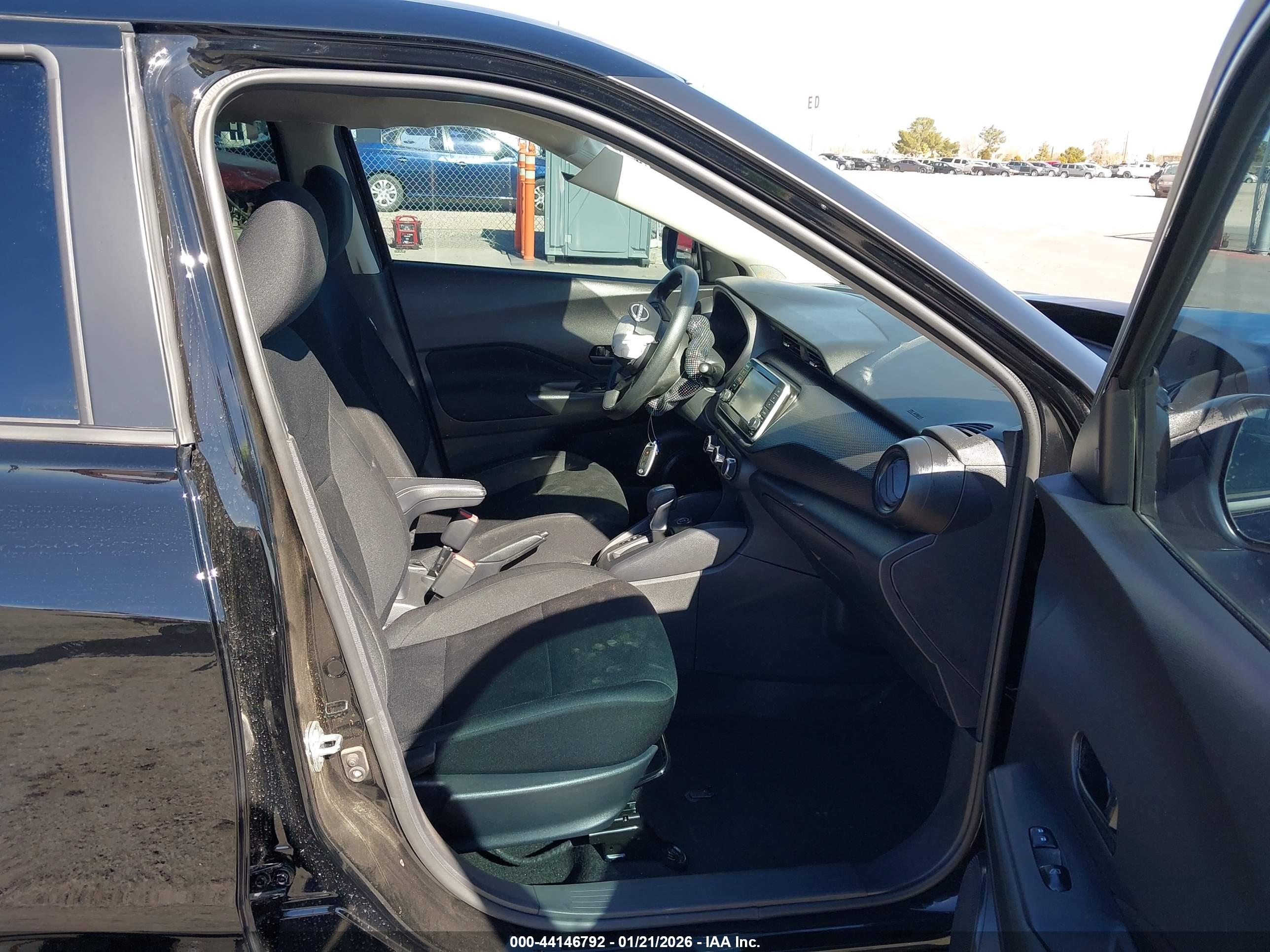 NISSAN KICKS image 5