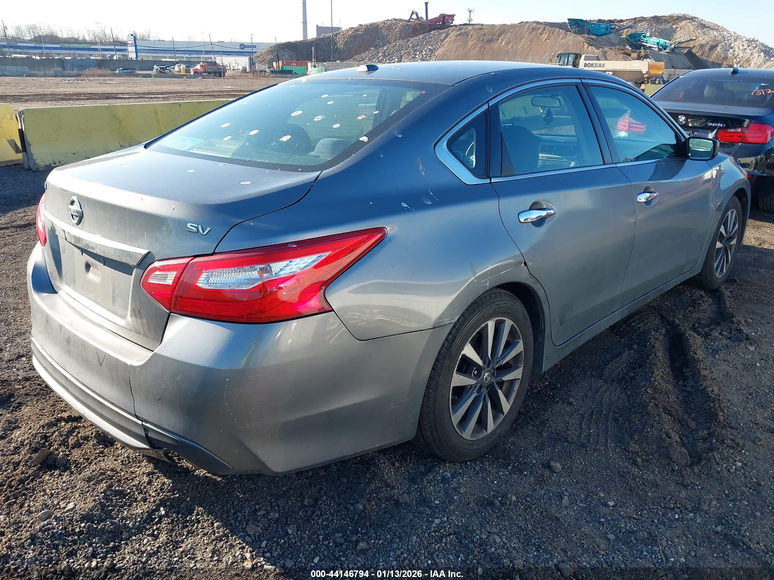 NISSAN ALTIMA image 4