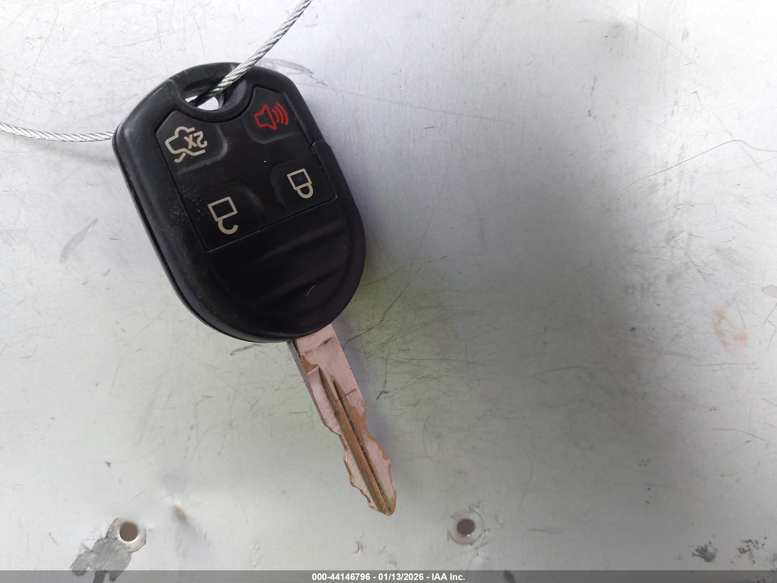 FORD EXPEDITION image 11