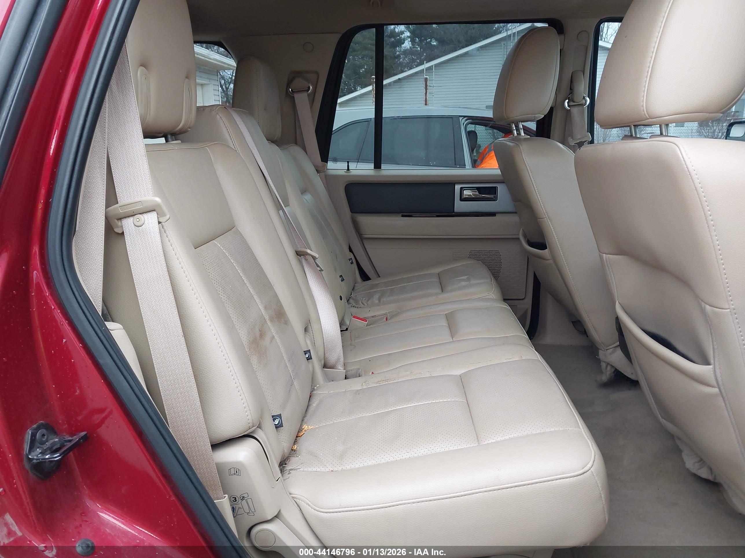 FORD EXPEDITION image 8