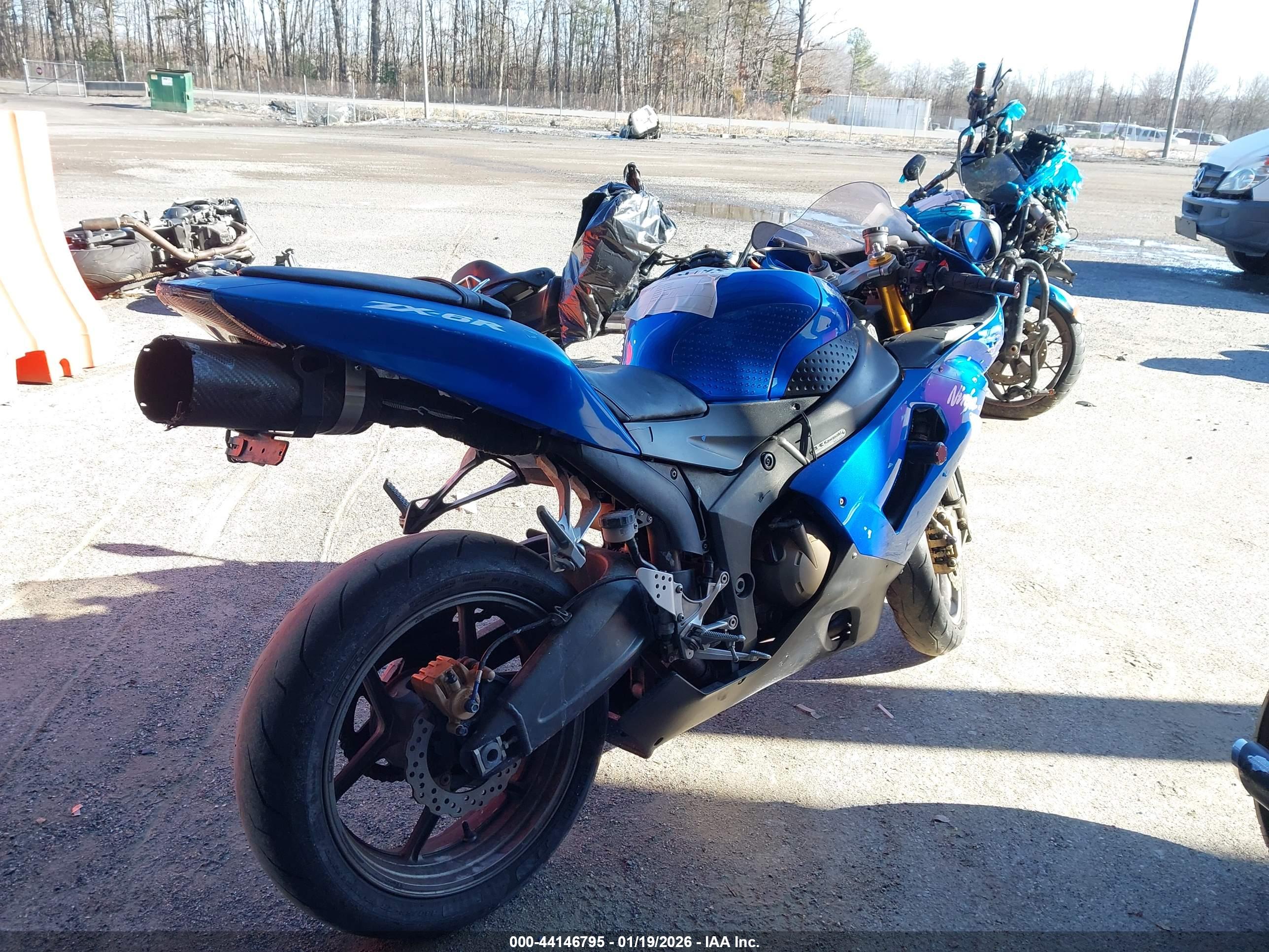 KAWASAKI ZX636 image 4
