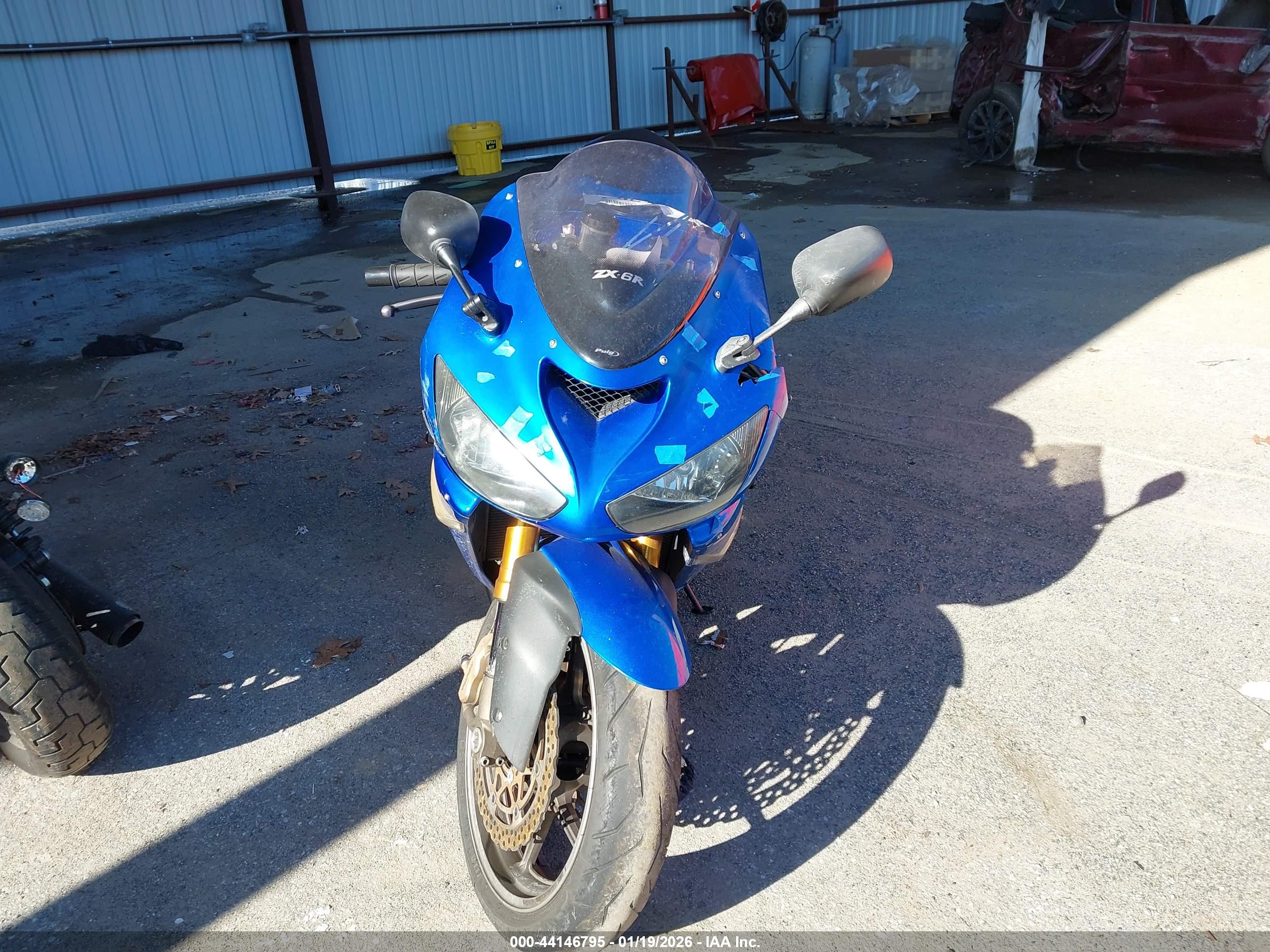 KAWASAKI ZX636 image 5