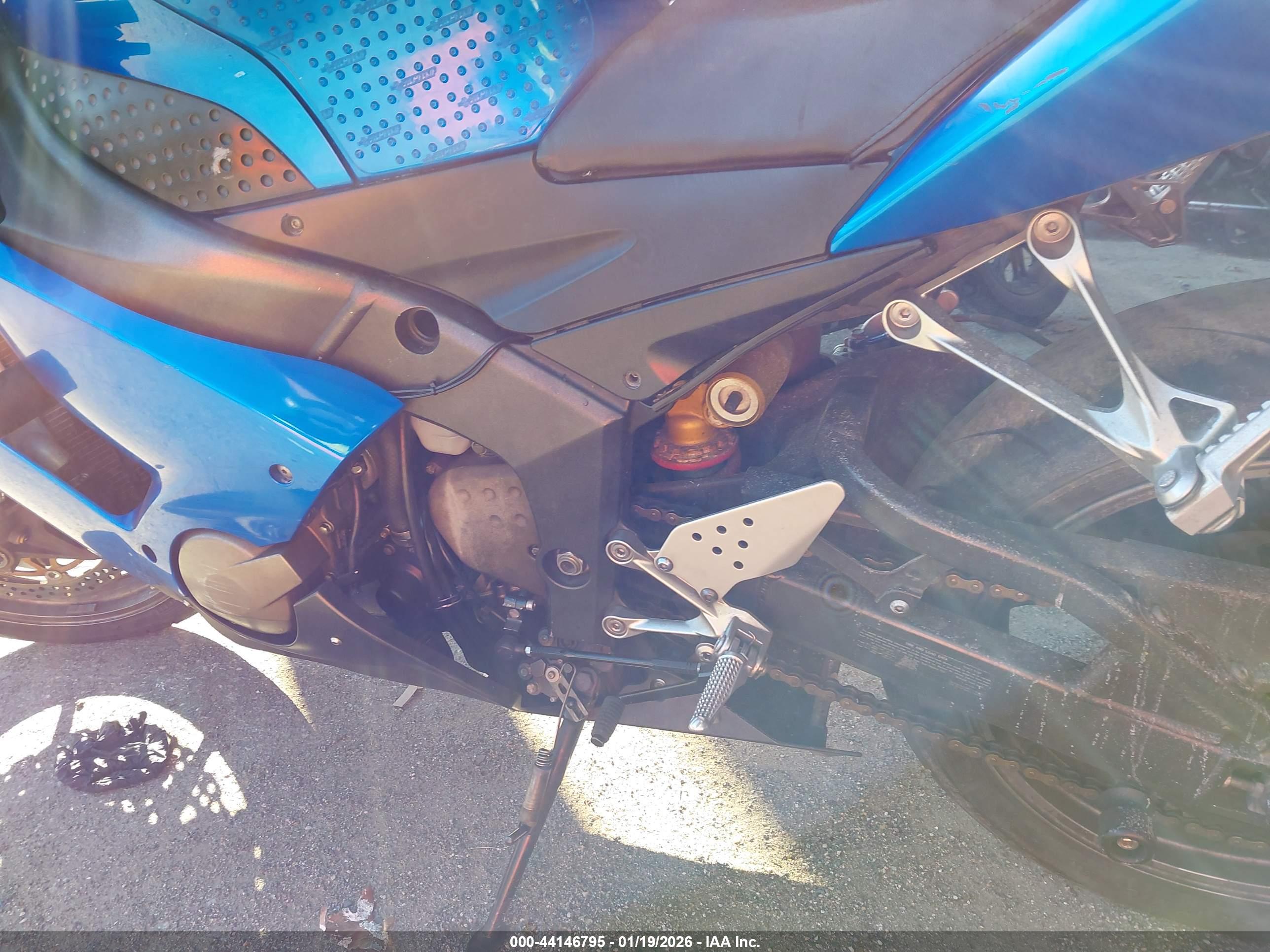 KAWASAKI ZX636 image 9