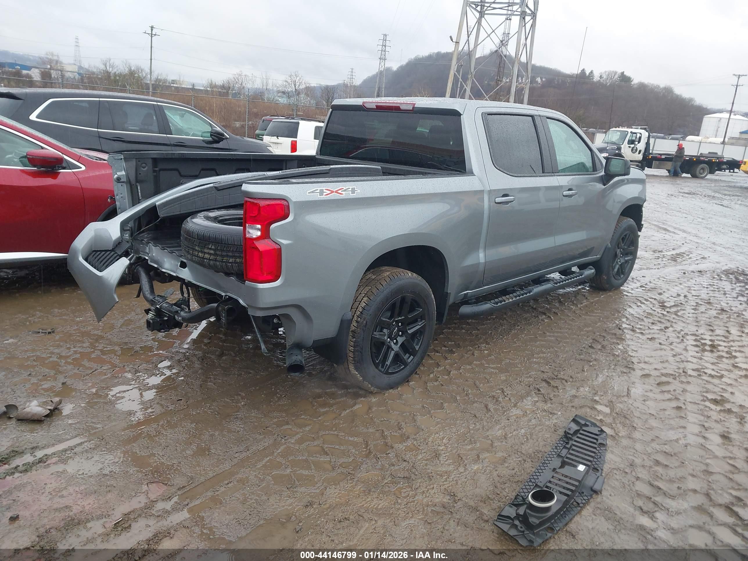 CHEVROLET SILVERADO image 4
