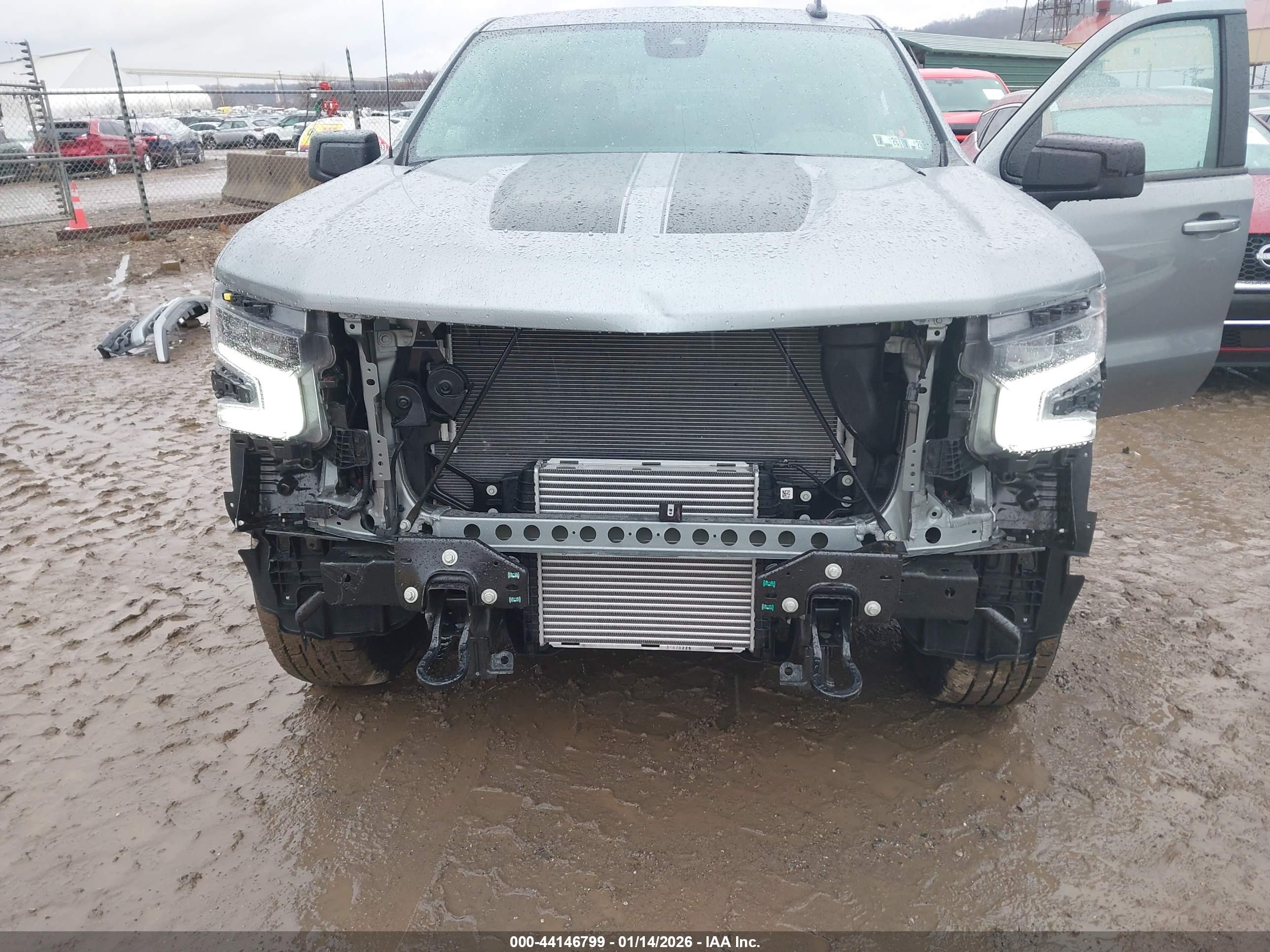 CHEVROLET SILVERADO image 6