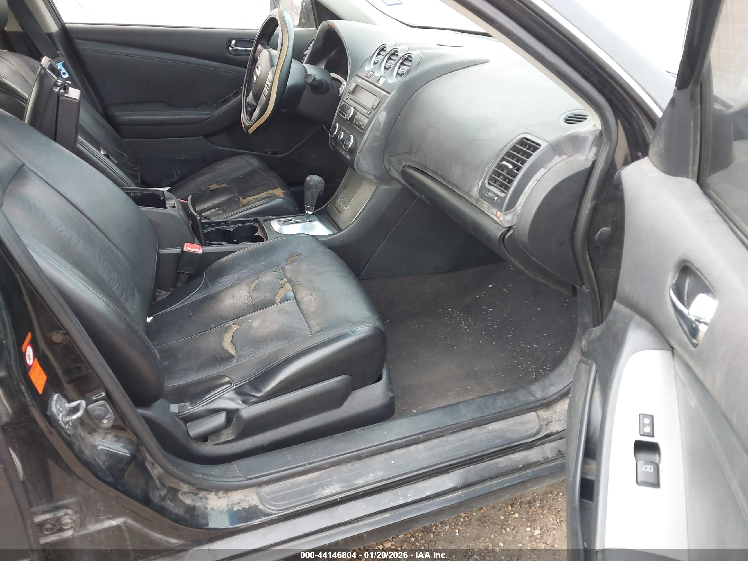 NISSAN ALTIMA image 5