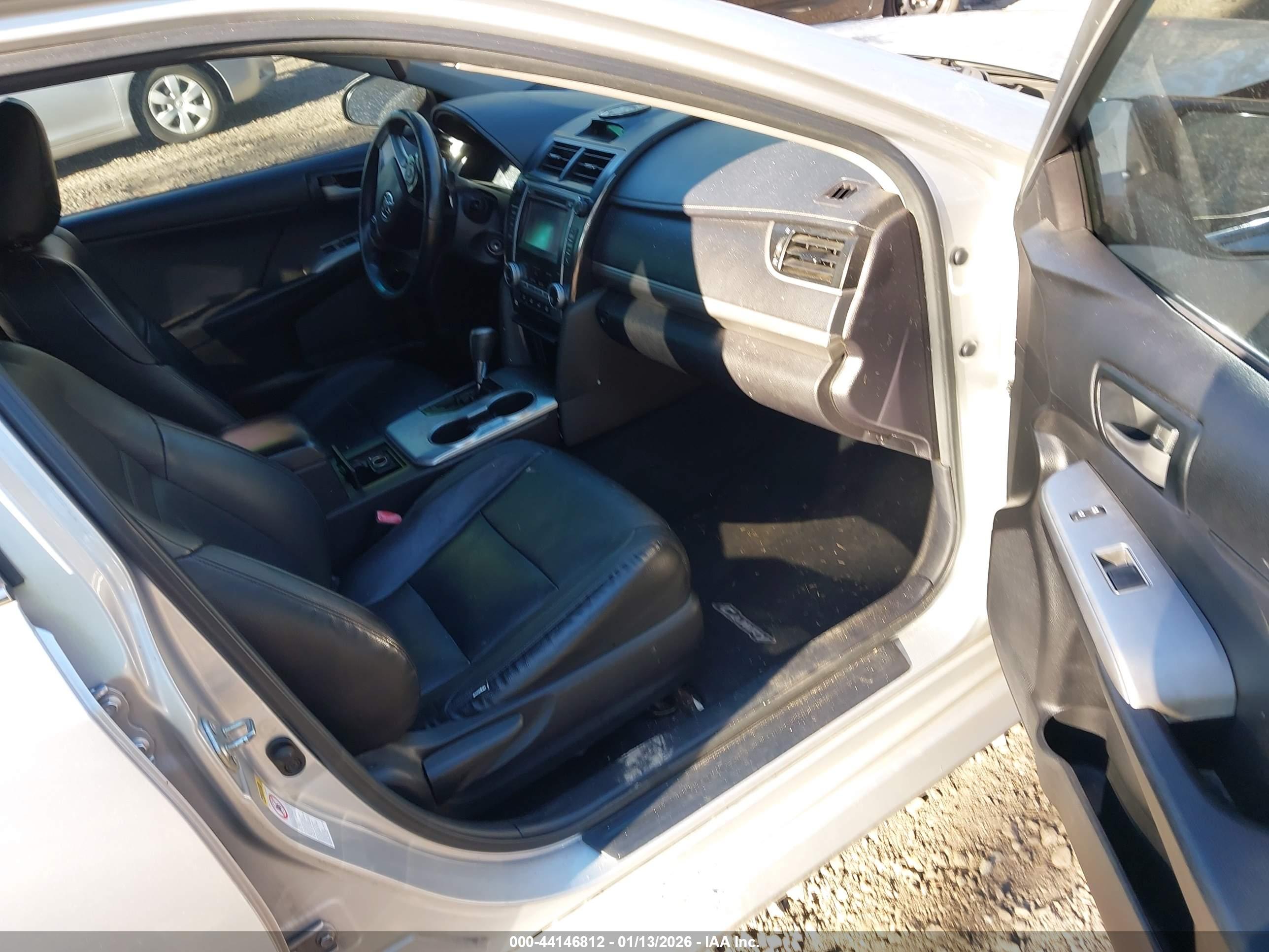 TOYOTA CAMRY image 5