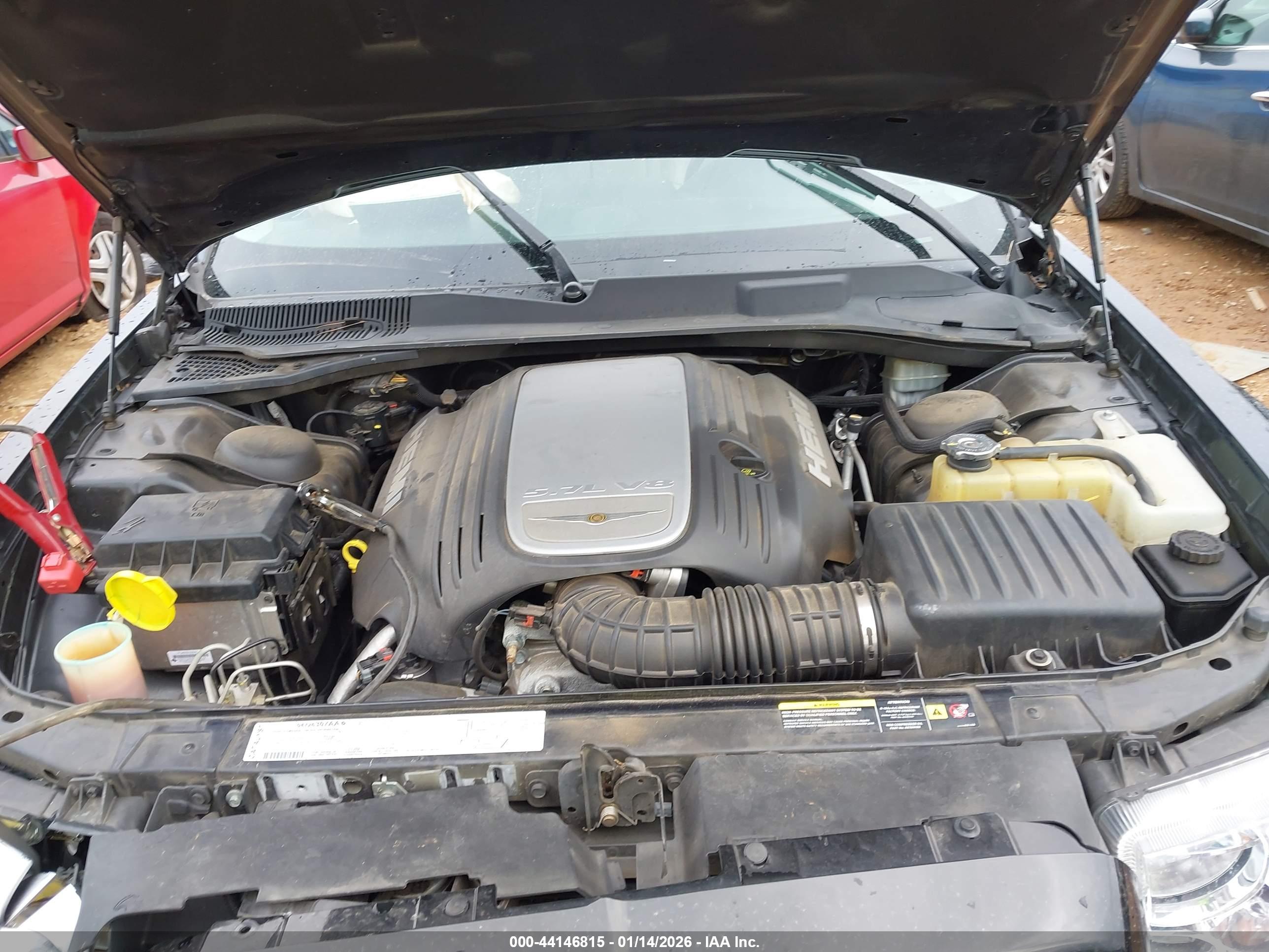 CHRYSLER 300C image 10