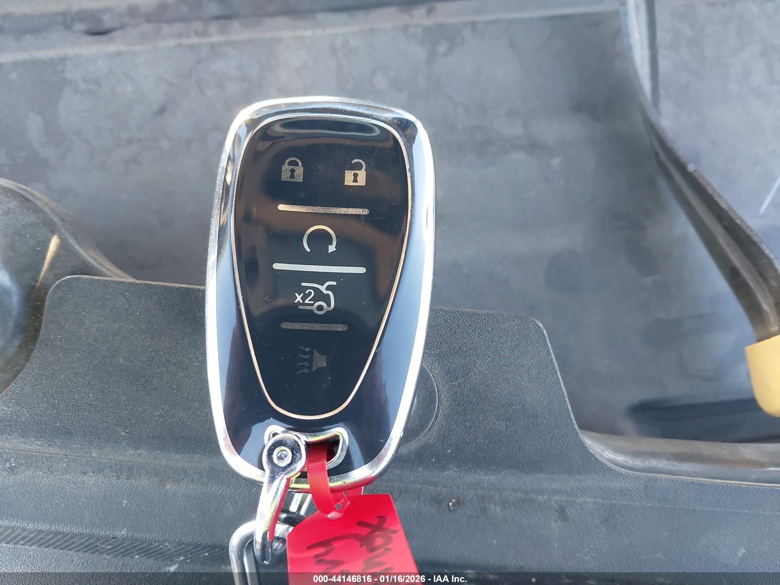 CHEVROLET EQUINOX image 11