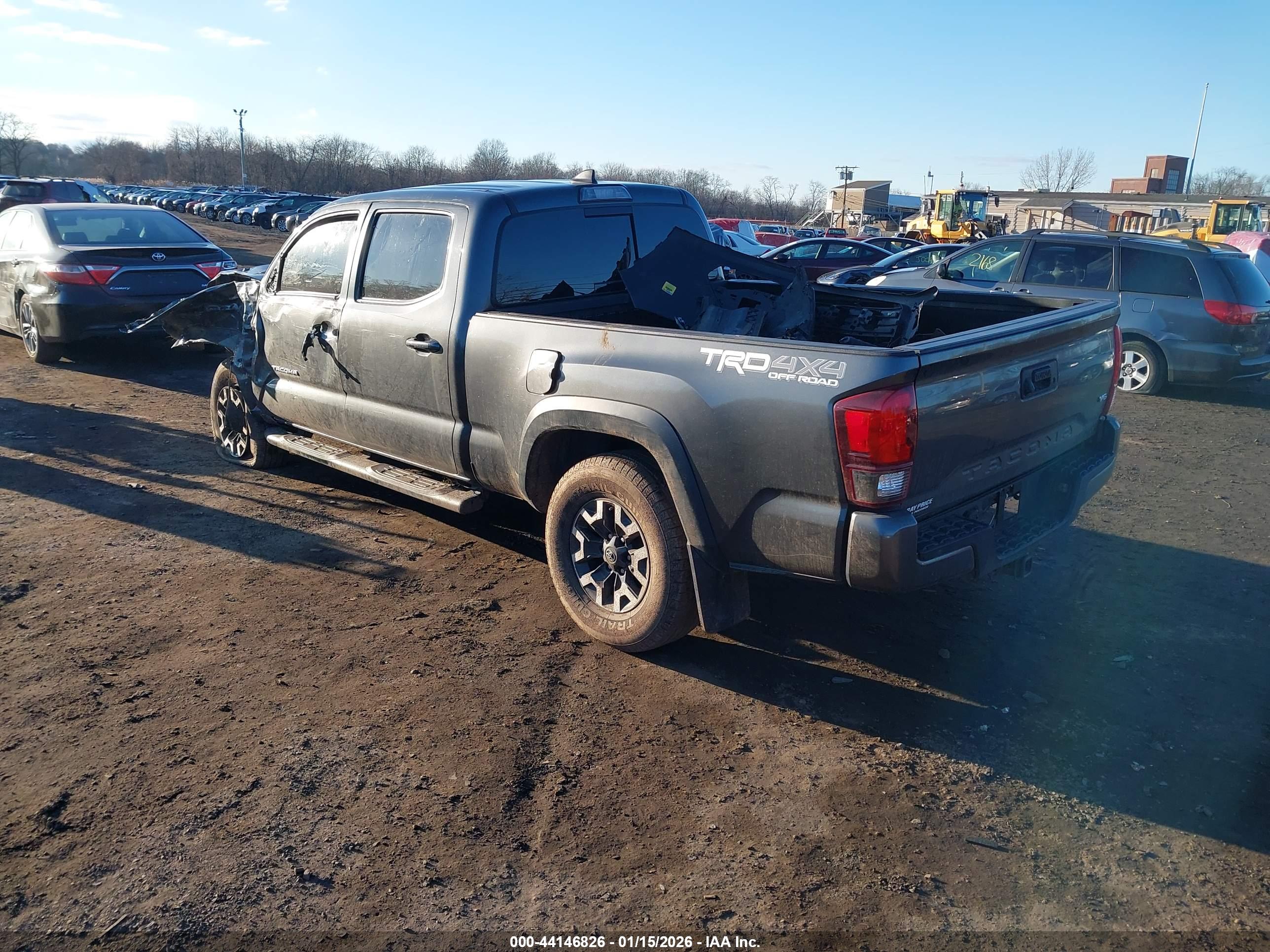 TOYOTA TACOMA image 3