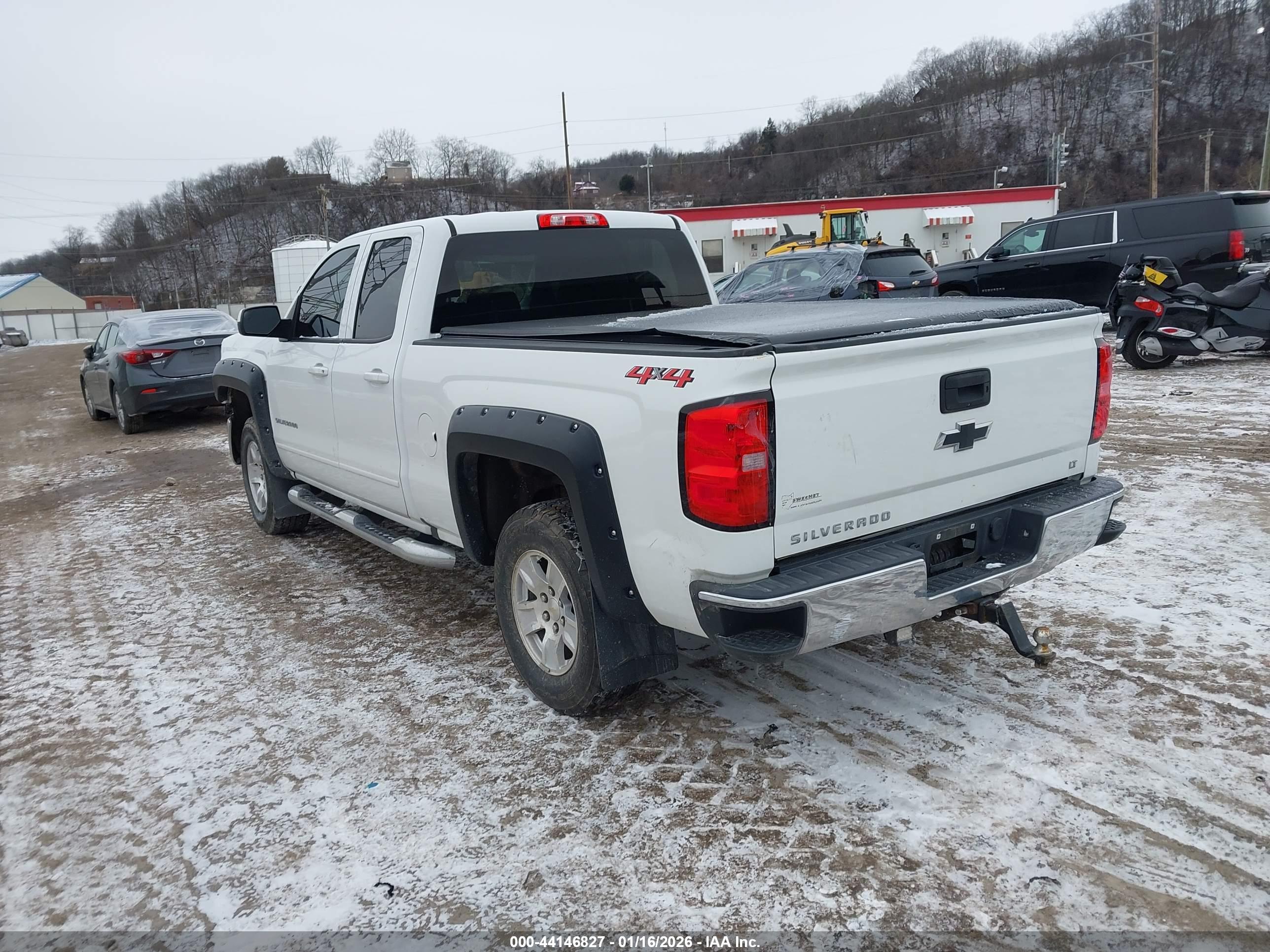 CHEVROLET SILVERADO image 3