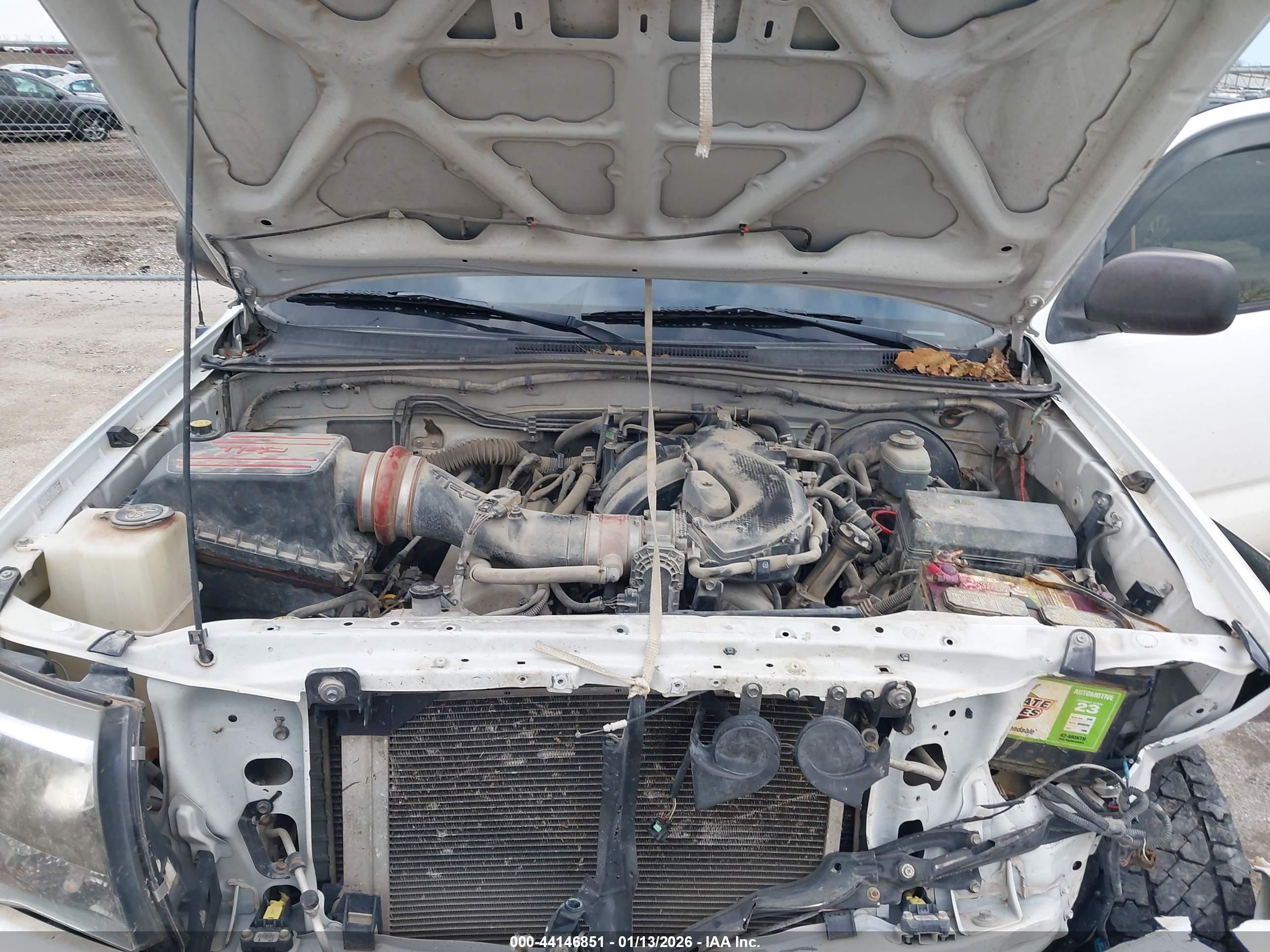 TOYOTA TACOMA image 10