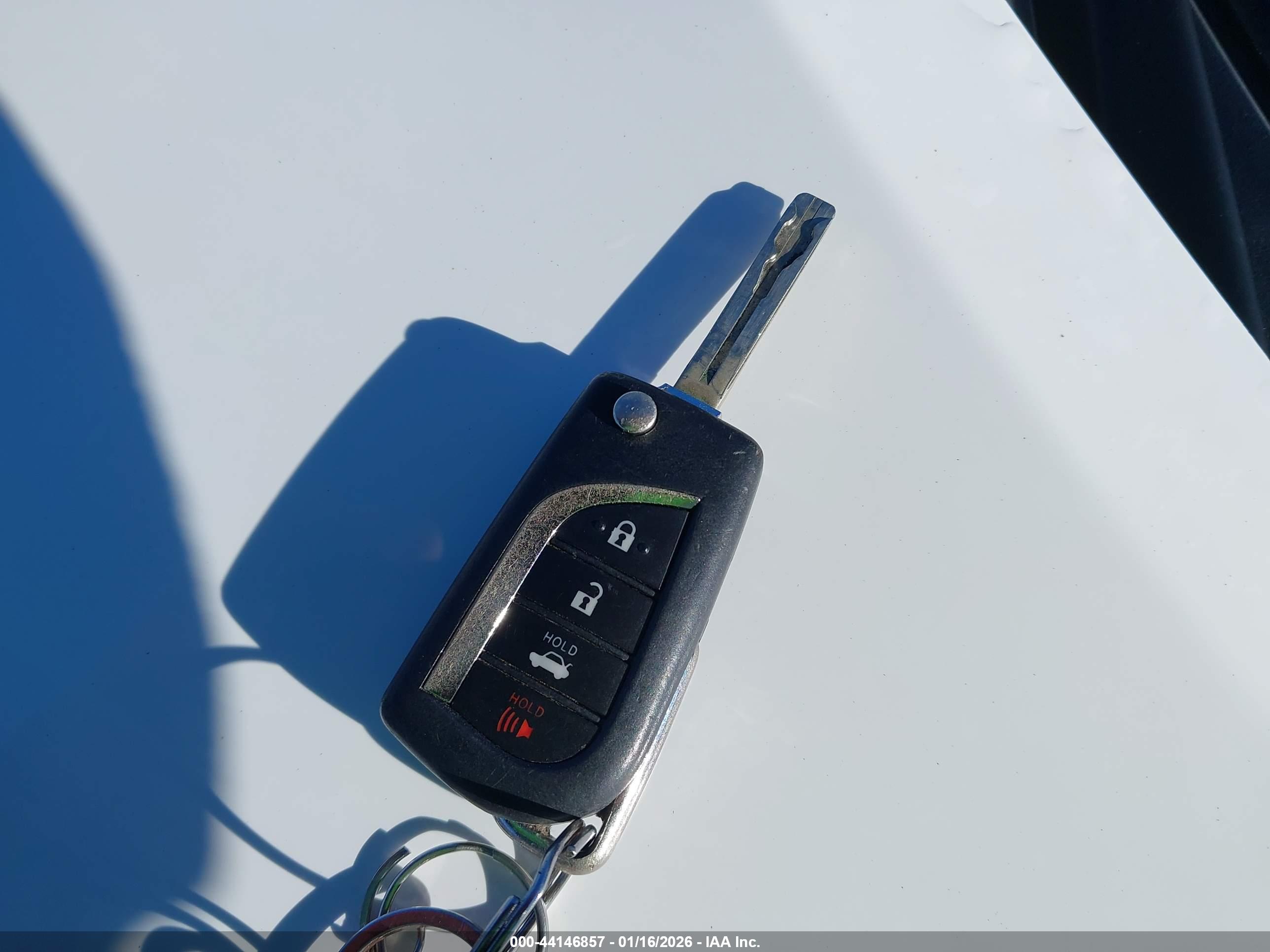 TOYOTA CAMRY image 11