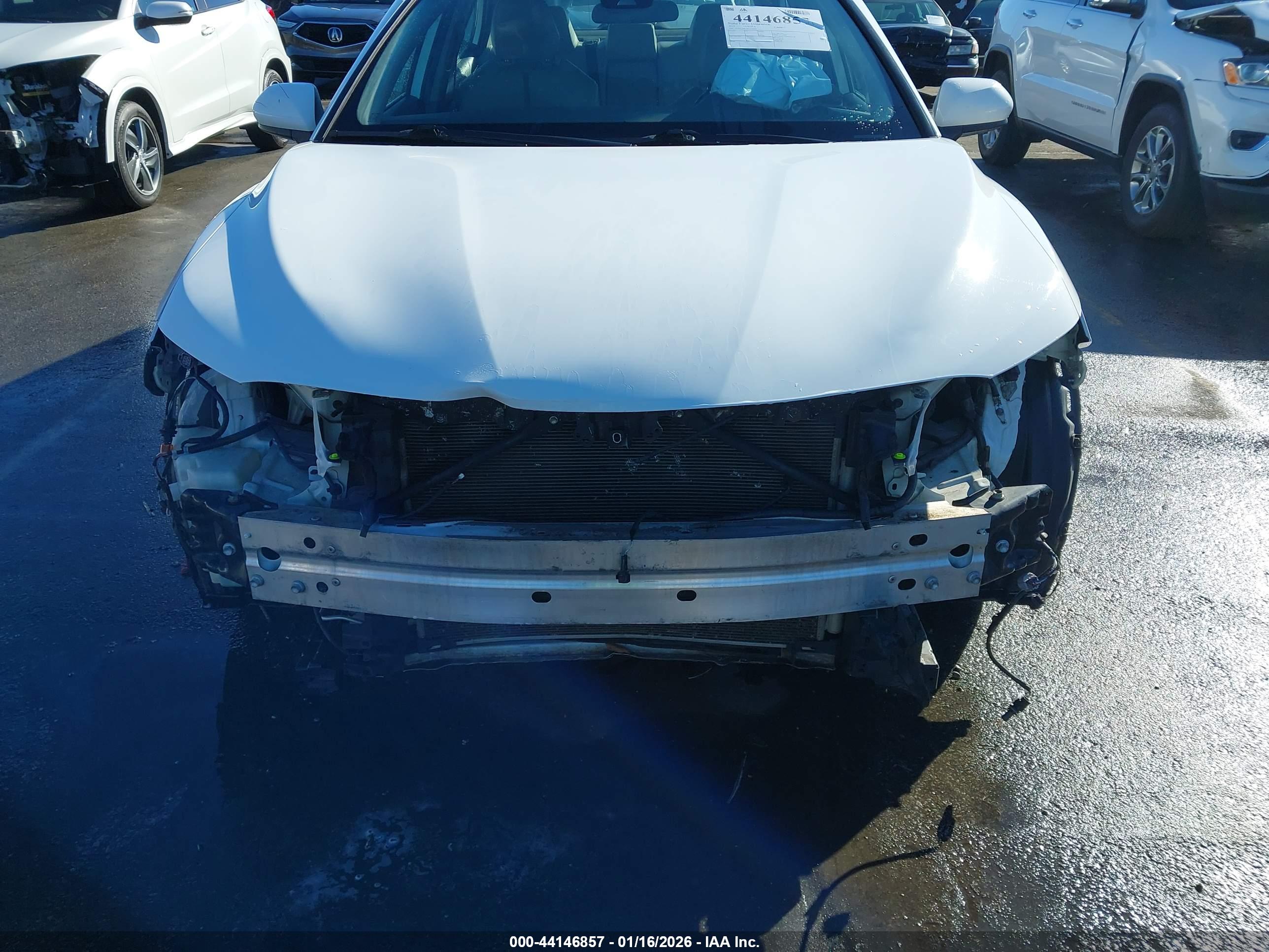 TOYOTA CAMRY image 6