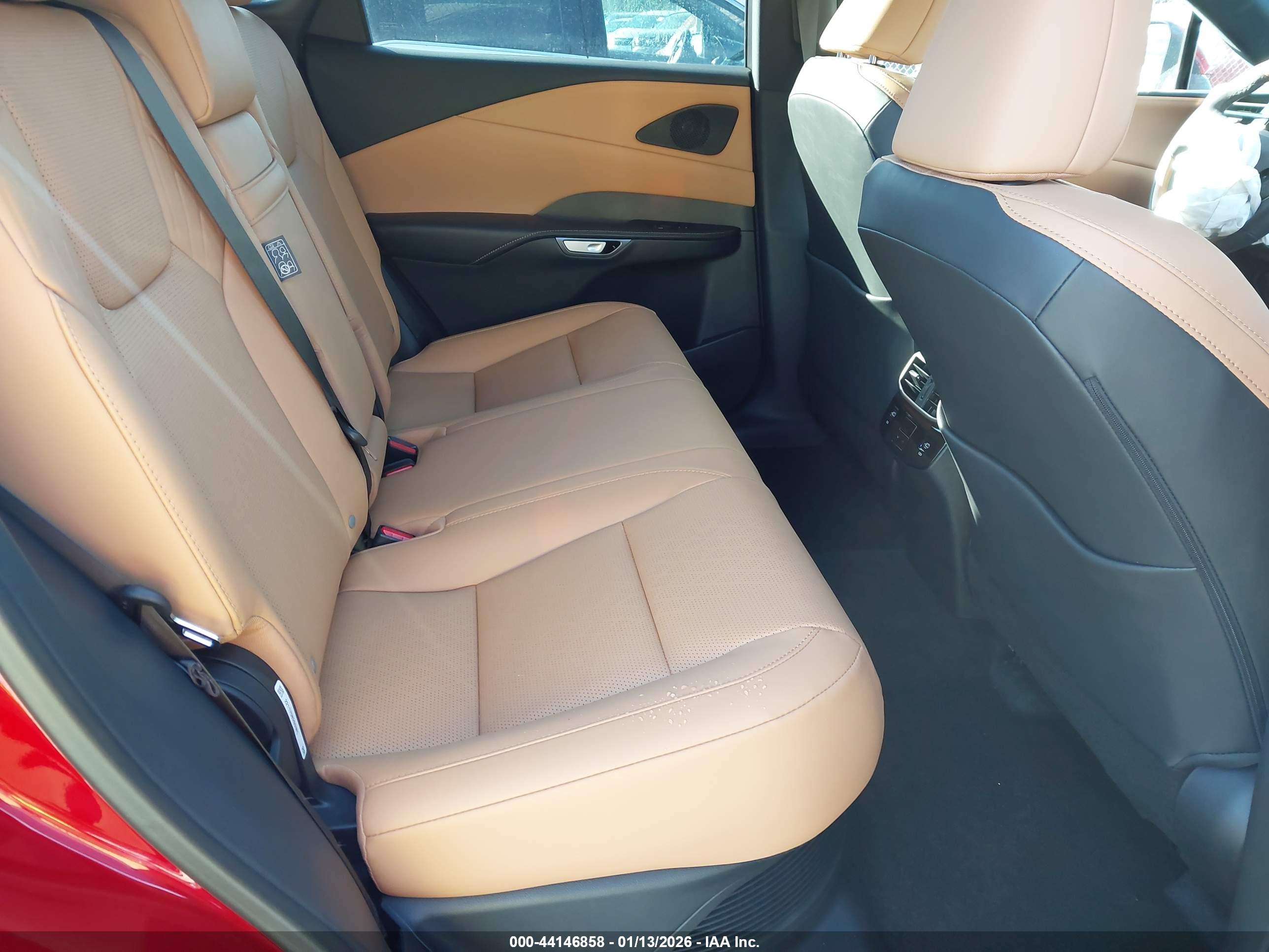 LEXUS RX image 8