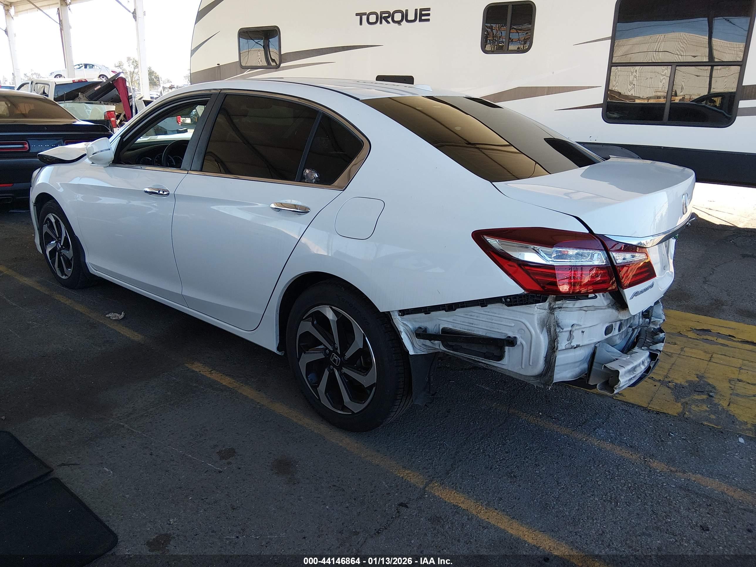 HONDA ACCORD image 3