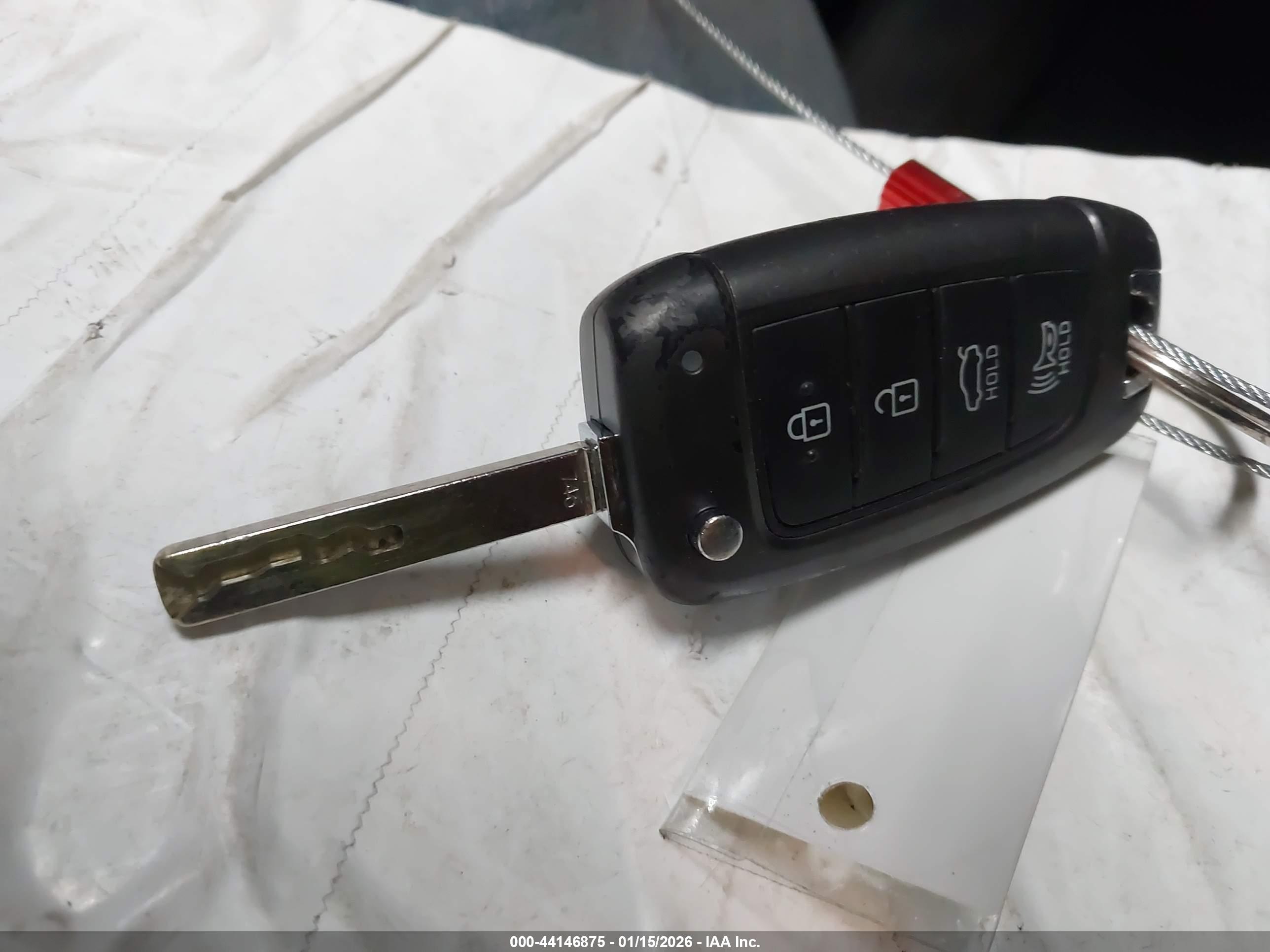 HYUNDAI ACCENT image 11