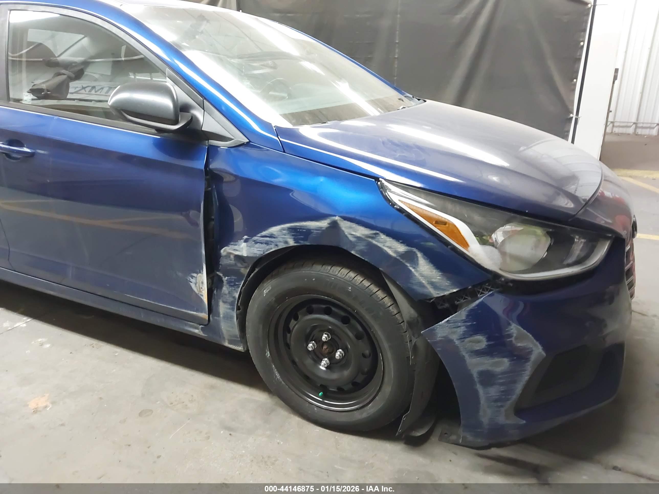 HYUNDAI ACCENT image 6