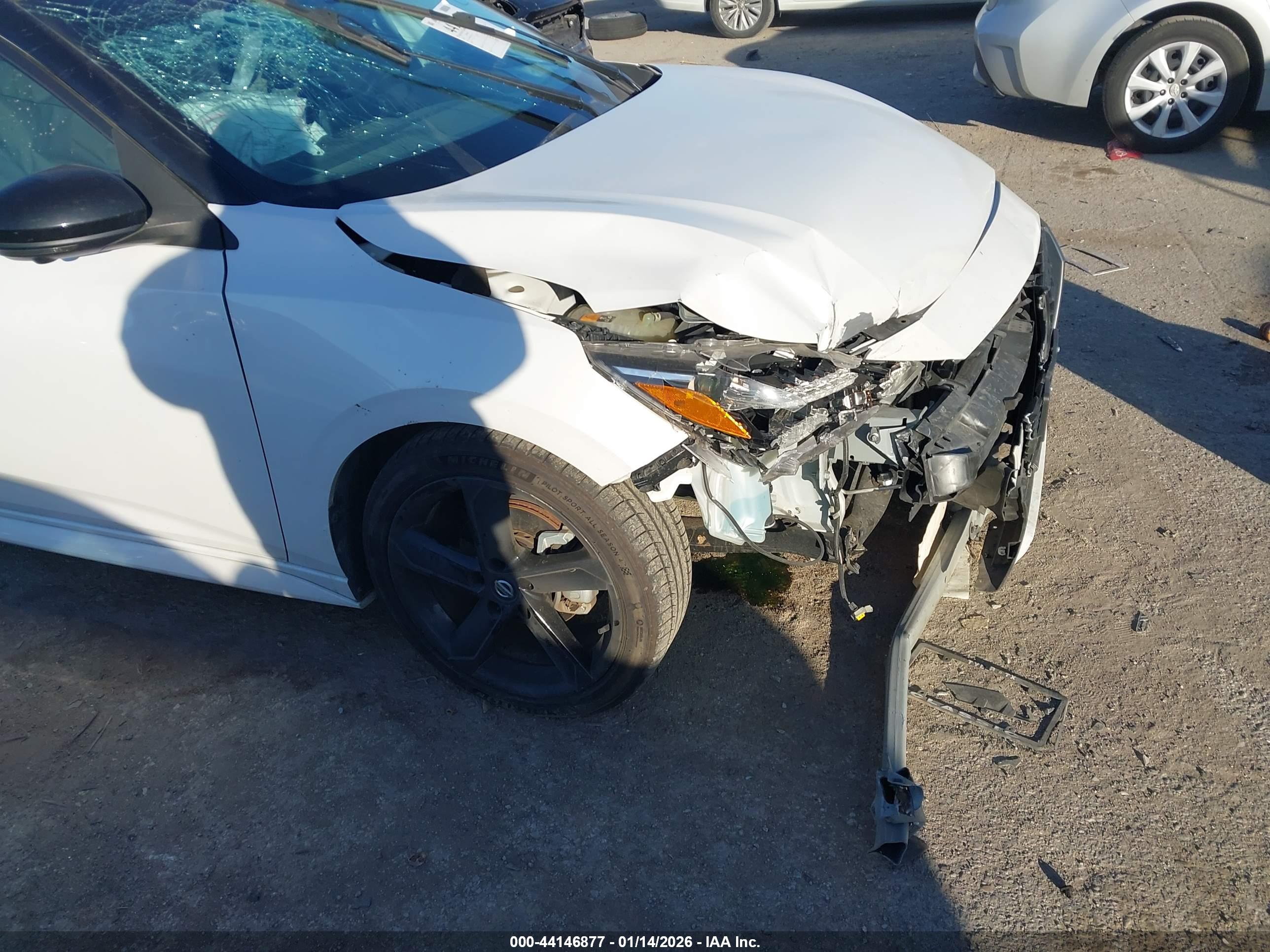 NISSAN SENTRA image 6