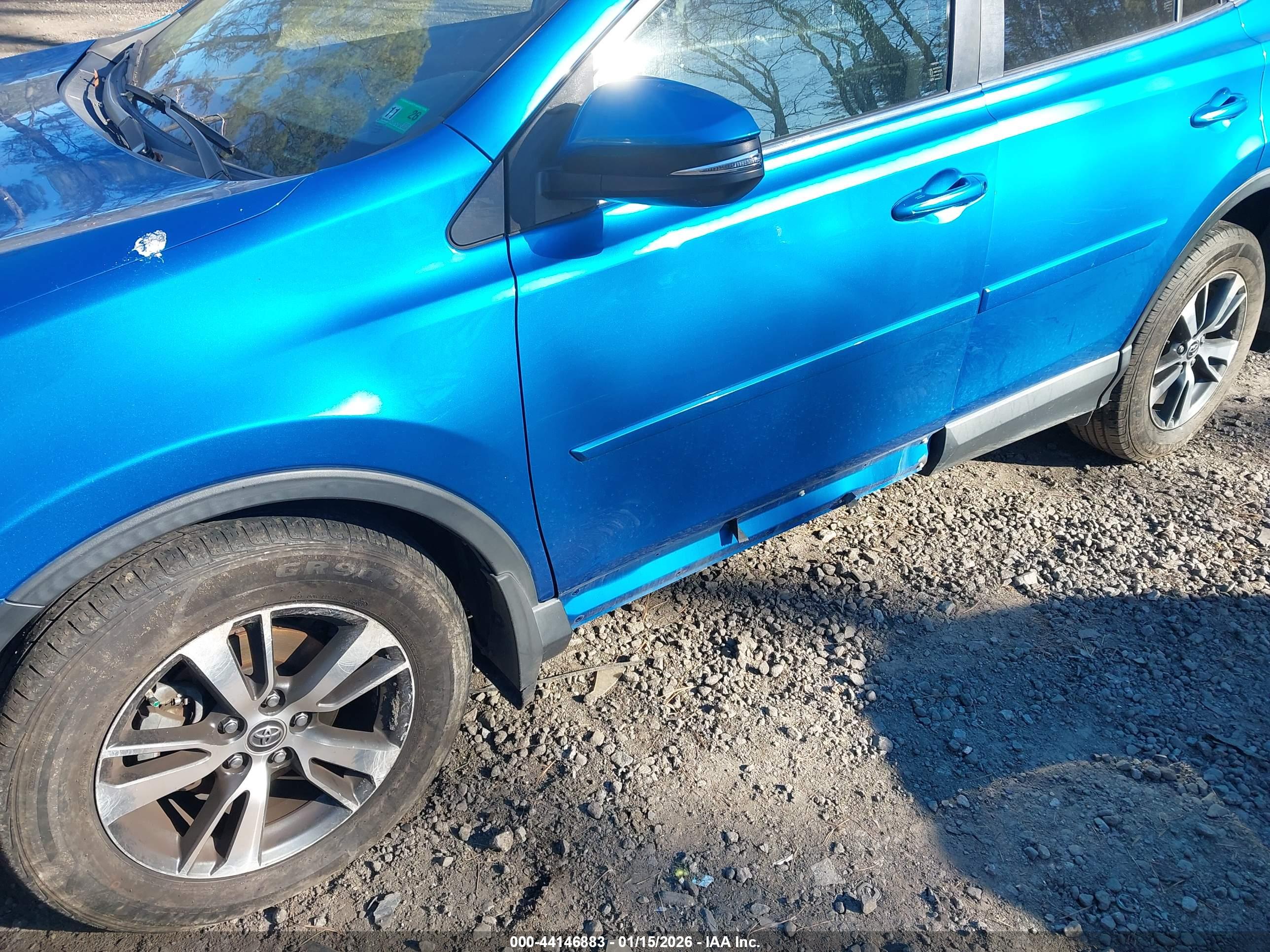 TOYOTA RAV4 image 6