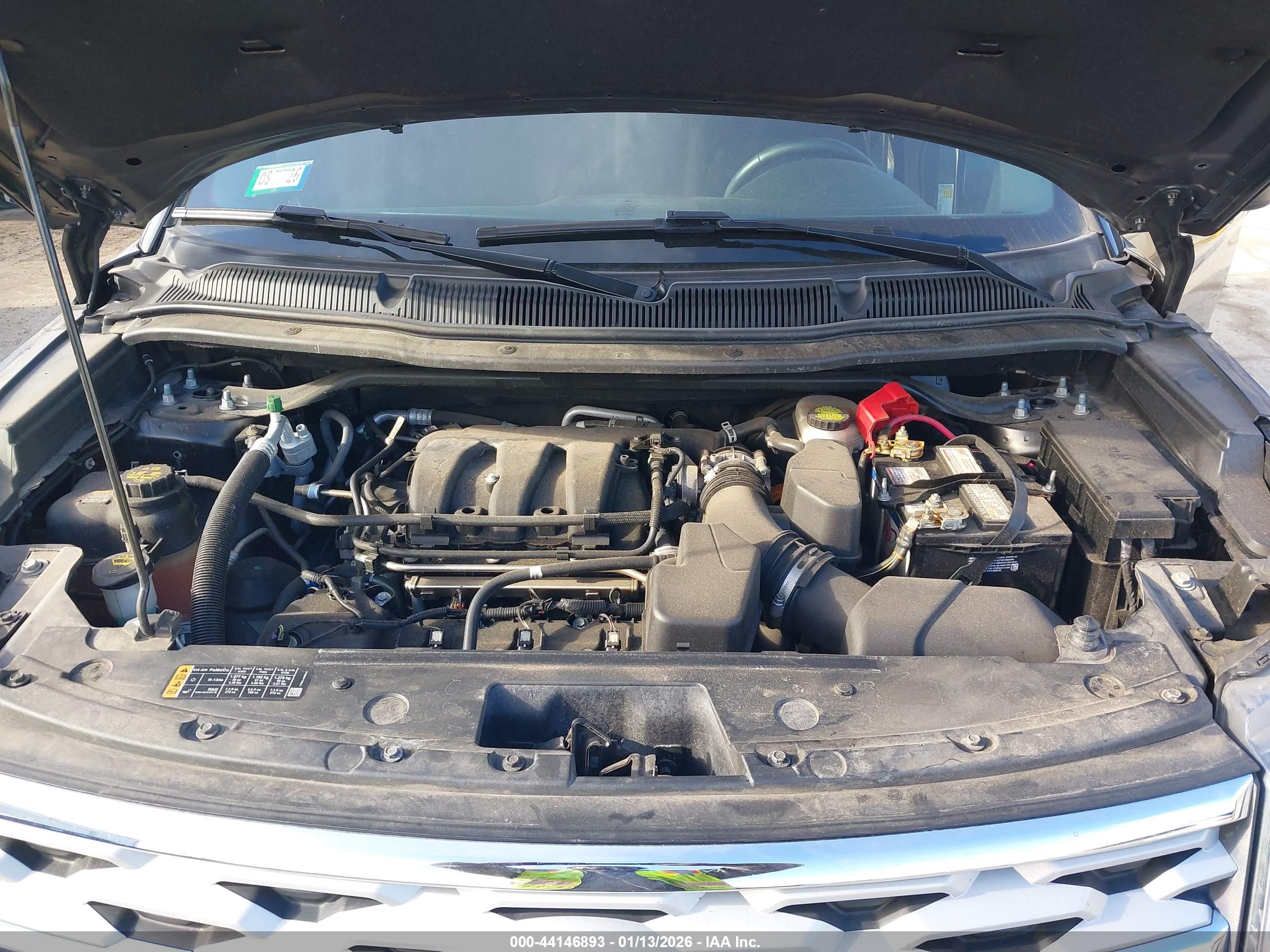 FORD EXPLORER image 10