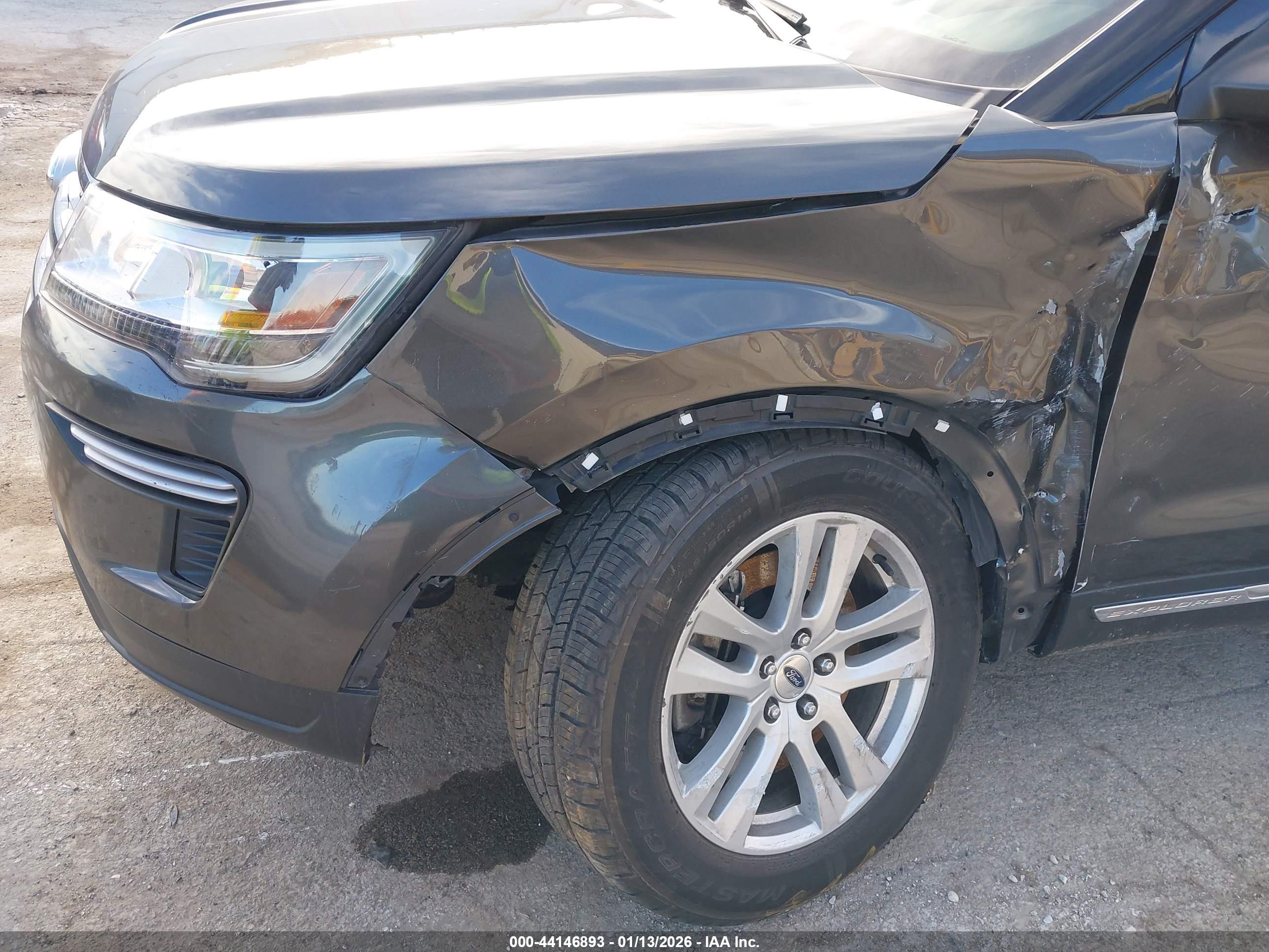 FORD EXPLORER image 6